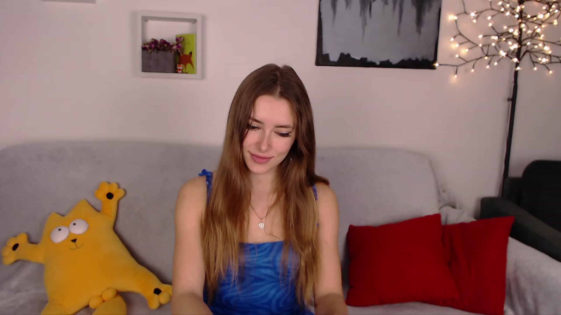 Gallery image thumbnail from SimonsWife's myfreecams stream on, 02/05/2023, 16:17 image 7 of 20