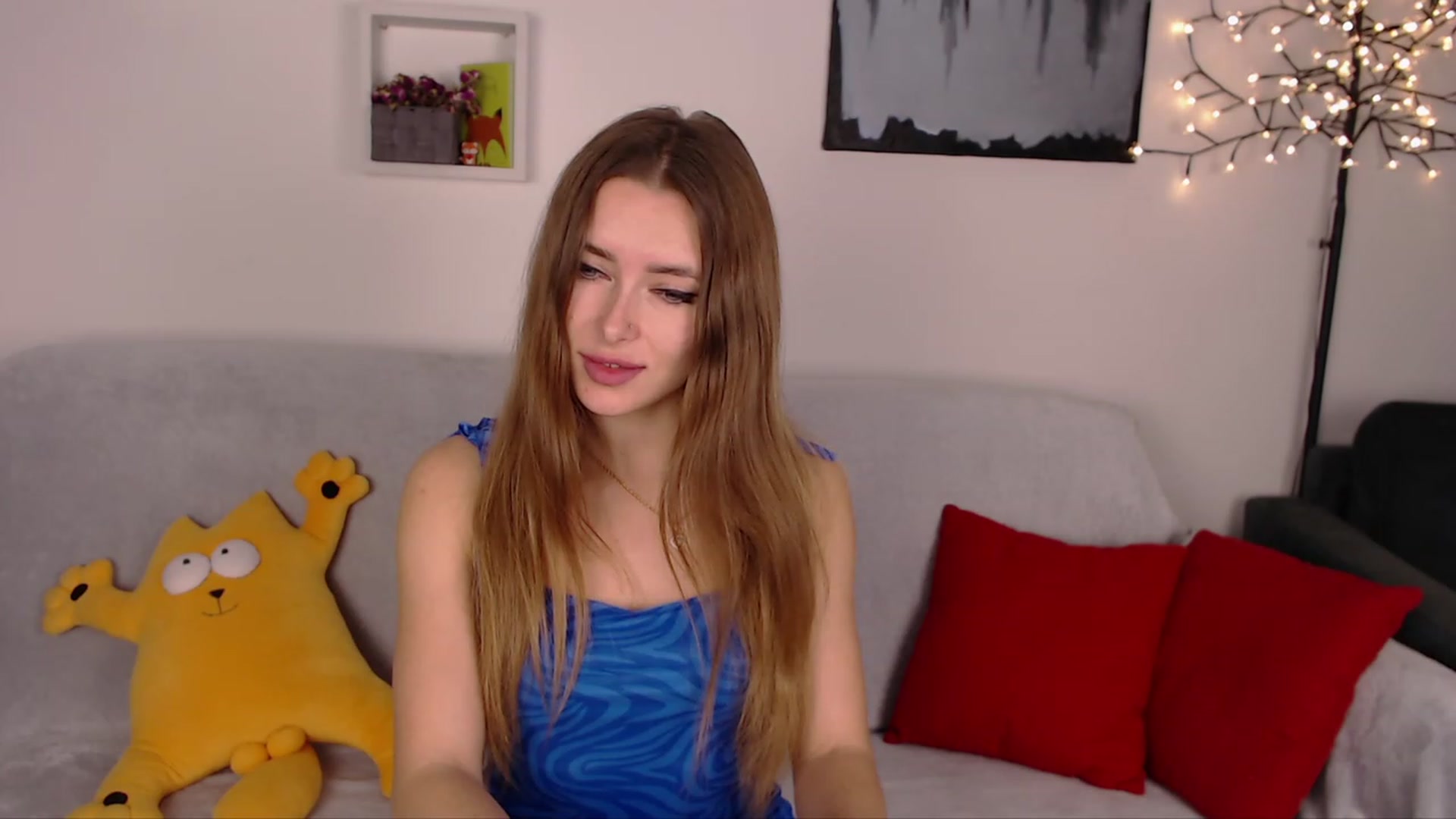 Gallery image thumbnail from SimonsWife's myfreecams stream on, 02/05/2023, 18:10 image 13 of 20