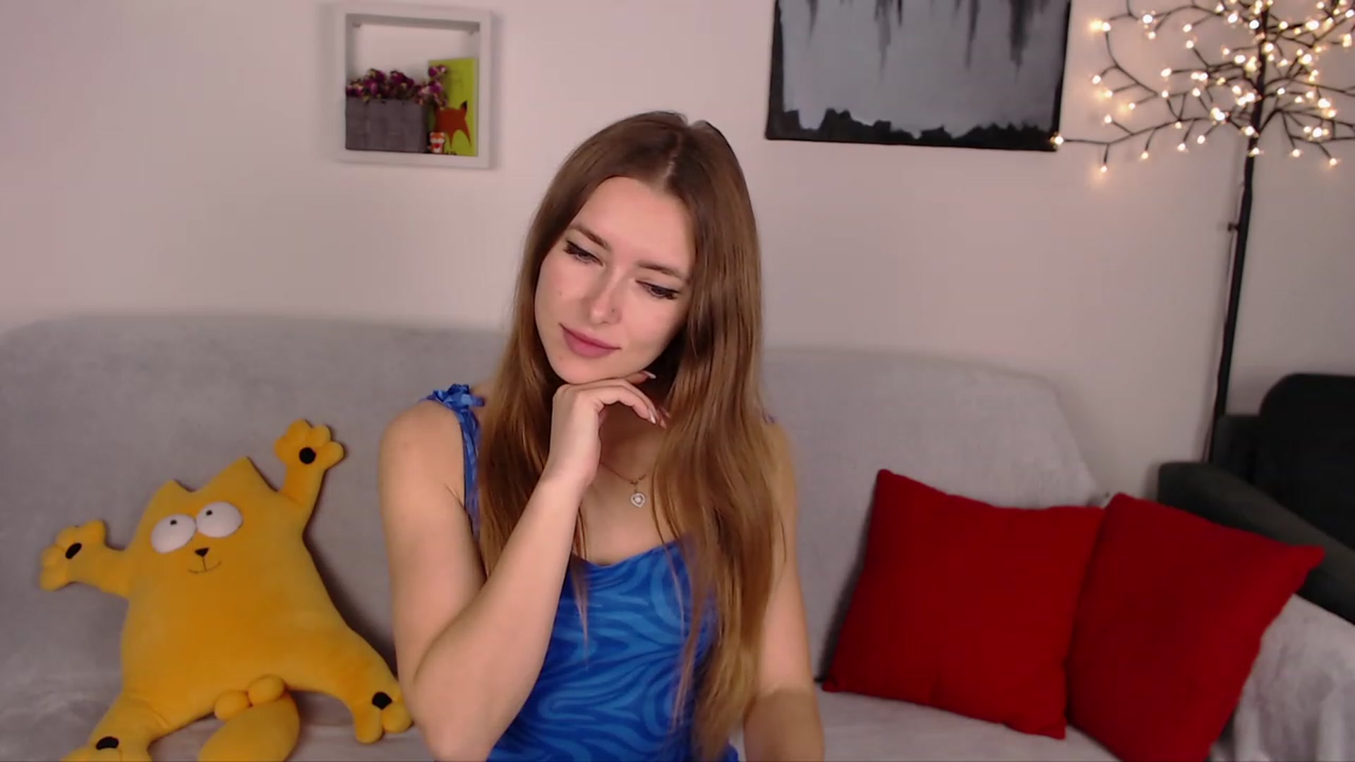 Gallery image thumbnail from SimonsWife's myfreecams stream on, 02/05/2023, 18:10 image 10 of 20