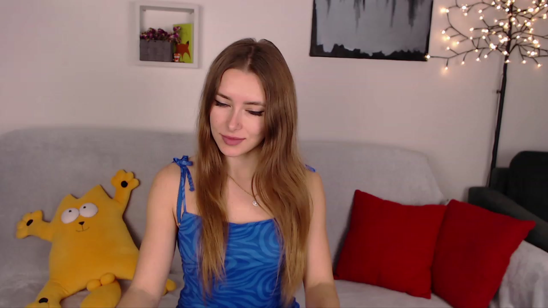 Gallery image thumbnail from SimonsWife's myfreecams stream on, 02/05/2023, 18:10 image 1 of 20