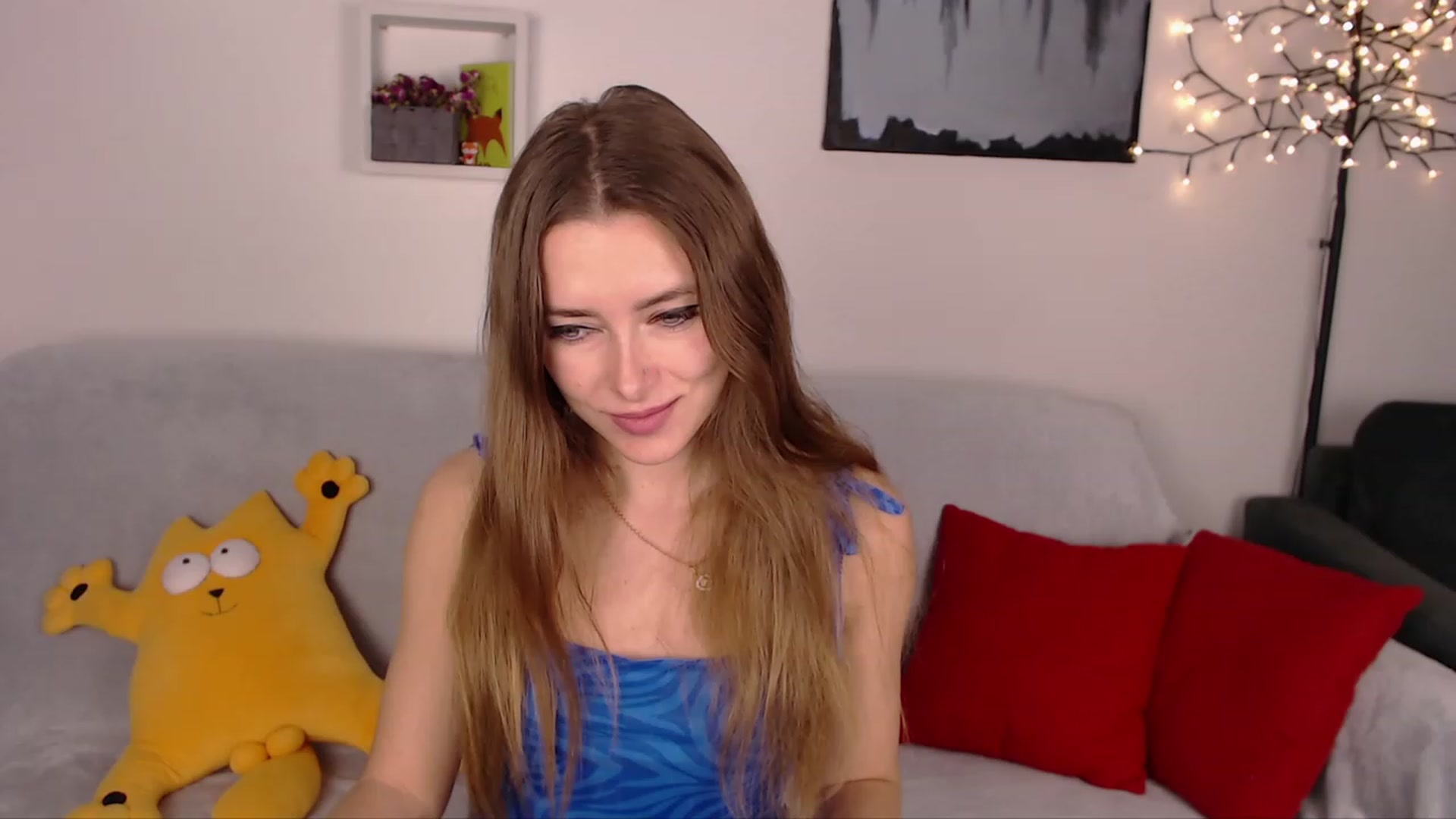 Gallery image thumbnail from SimonsWife's myfreecams stream on, 02/05/2023, 18:58 image 8 of 20