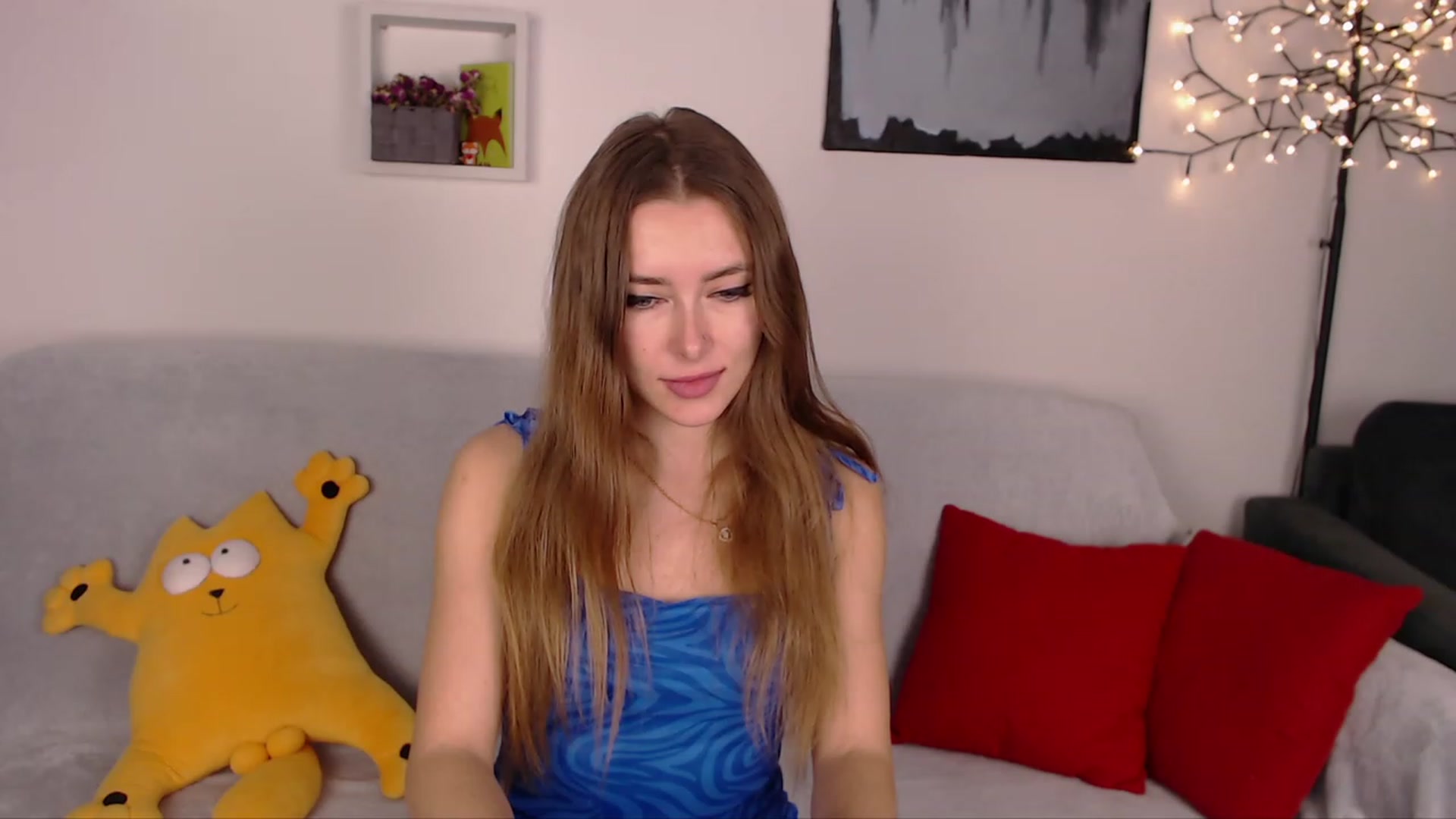 Gallery image thumbnail from SimonsWife's myfreecams stream on, 02/05/2023, 18:58 image 11 of 20