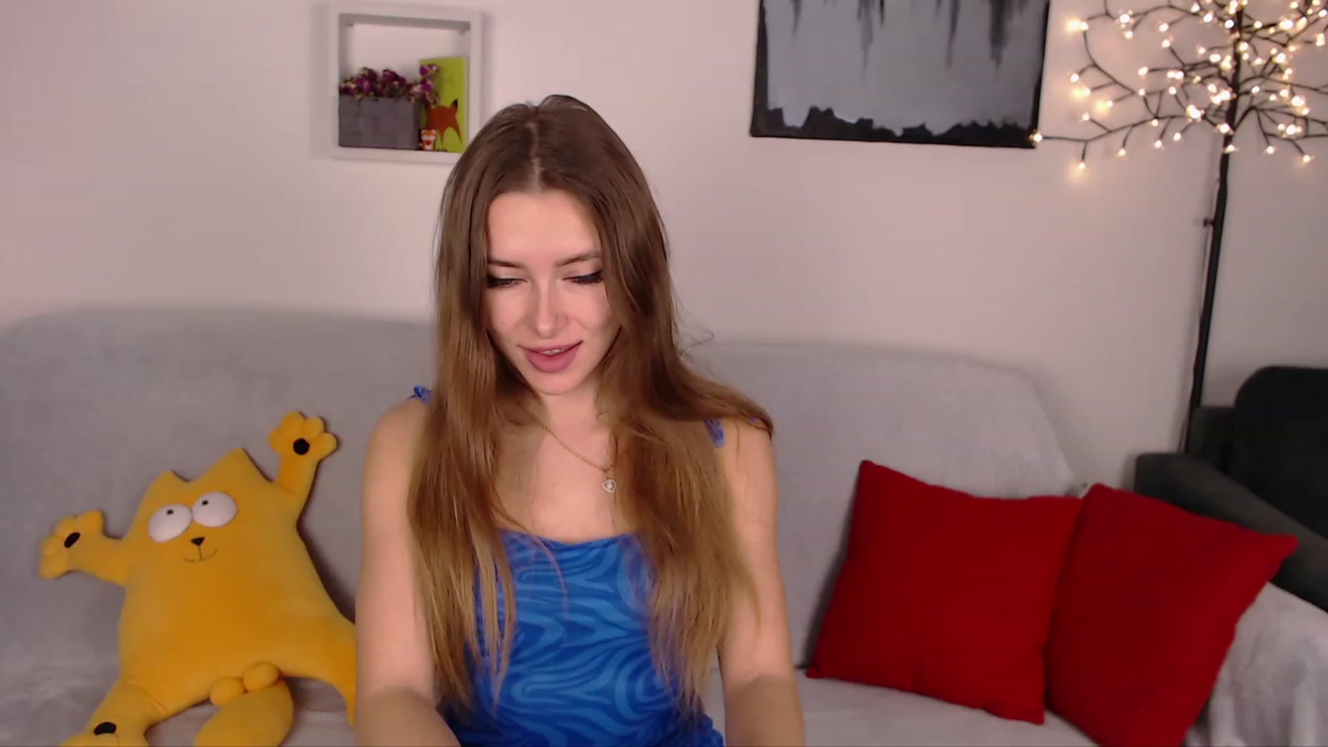 Gallery image thumbnail from SimonsWife's myfreecams stream on, 02/05/2023, 18:58 image 2 of 20