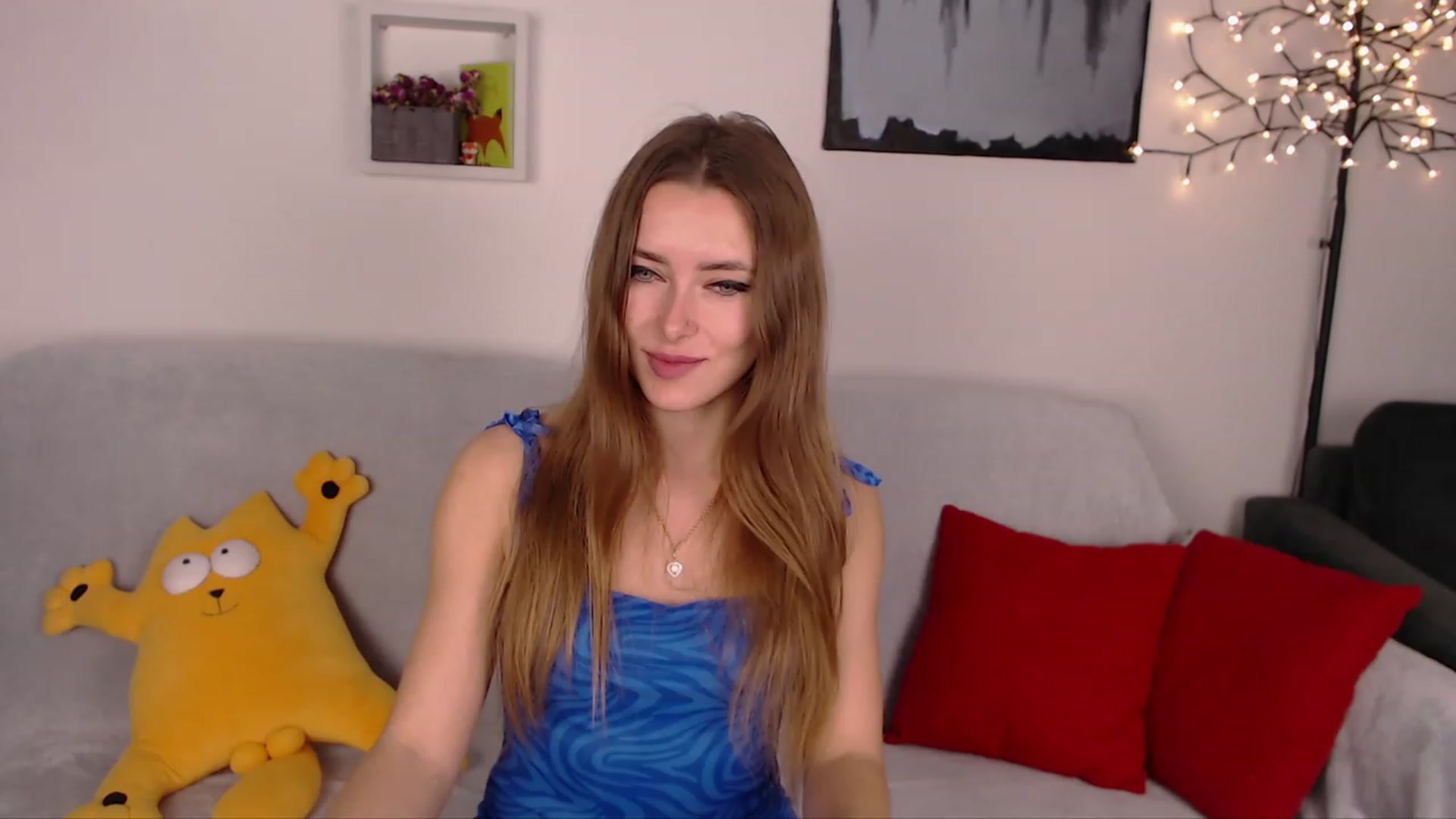 Gallery image thumbnail from SimonsWife's myfreecams stream on, 02/05/2023, 20:25 image 1 of 20