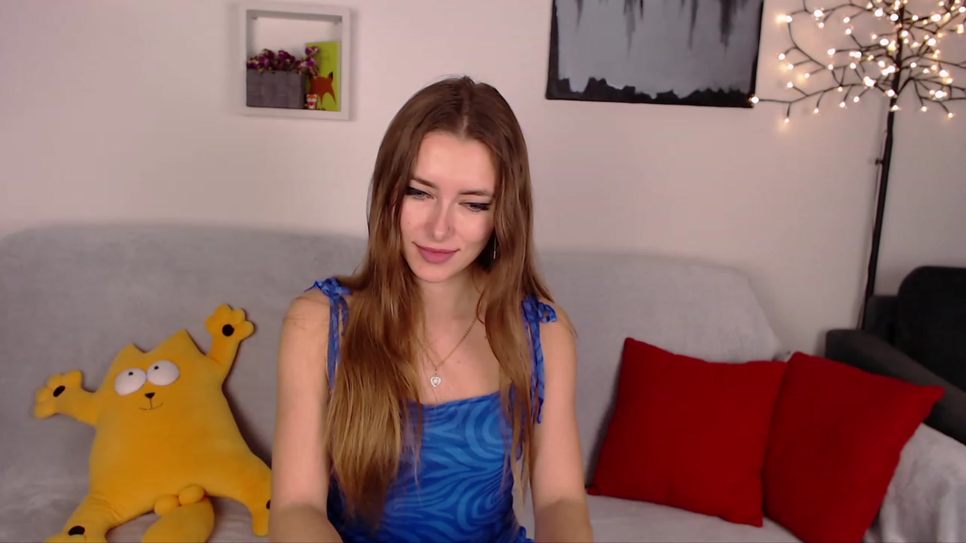 Gallery image thumbnail from SimonsWife's myfreecams stream on, 02/05/2023, 20:25 image 14 of 20