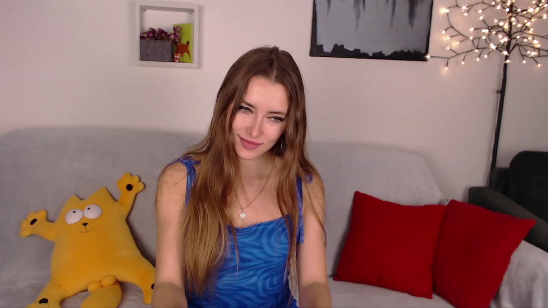 Gallery image thumbnail from SimonsWife's myfreecams stream on, 02/05/2023, 20:25 image 7 of 20