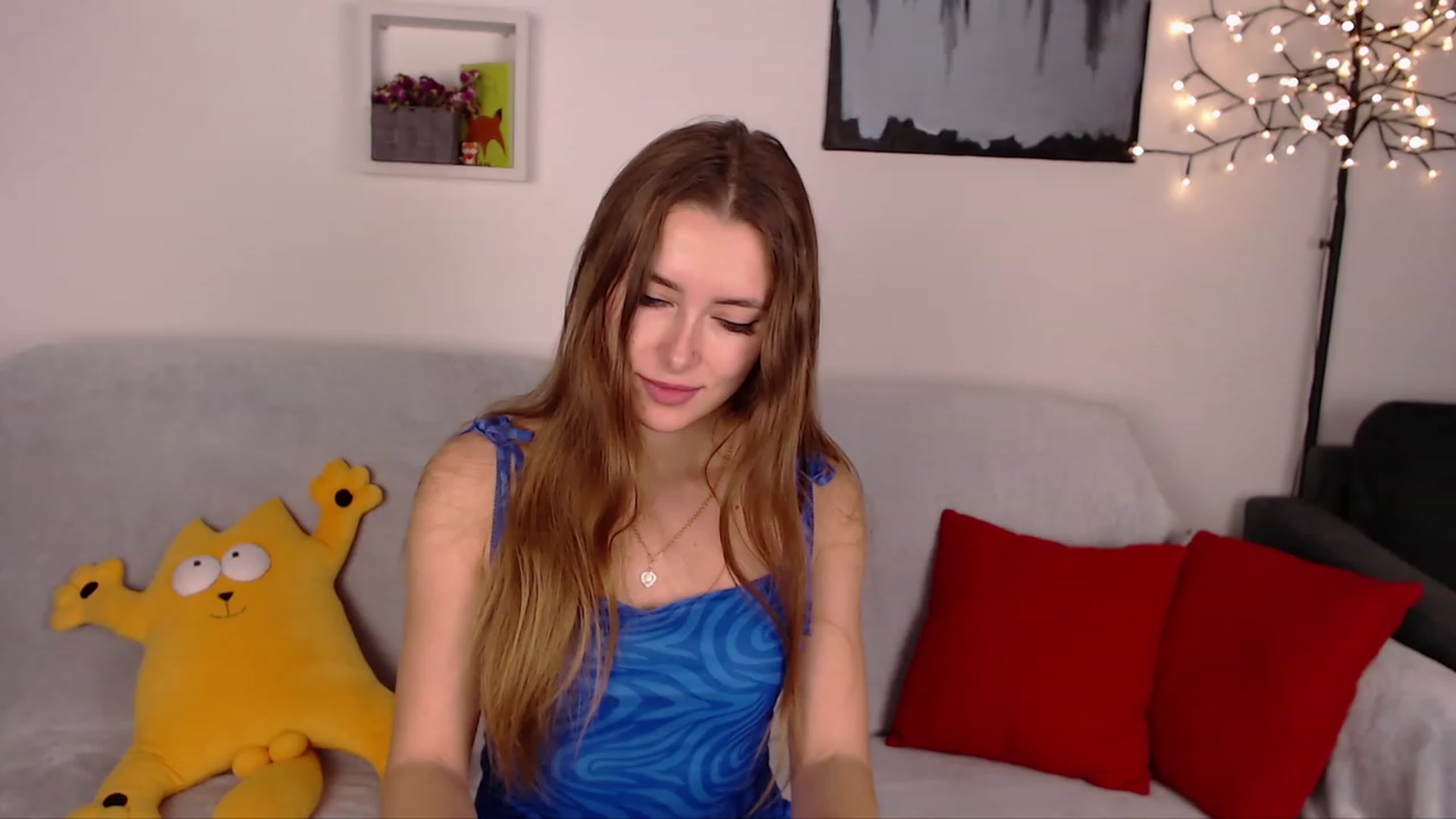 Gallery image thumbnail from SimonsWife's myfreecams stream on, 02/05/2023, 20:25 image 8 of 20