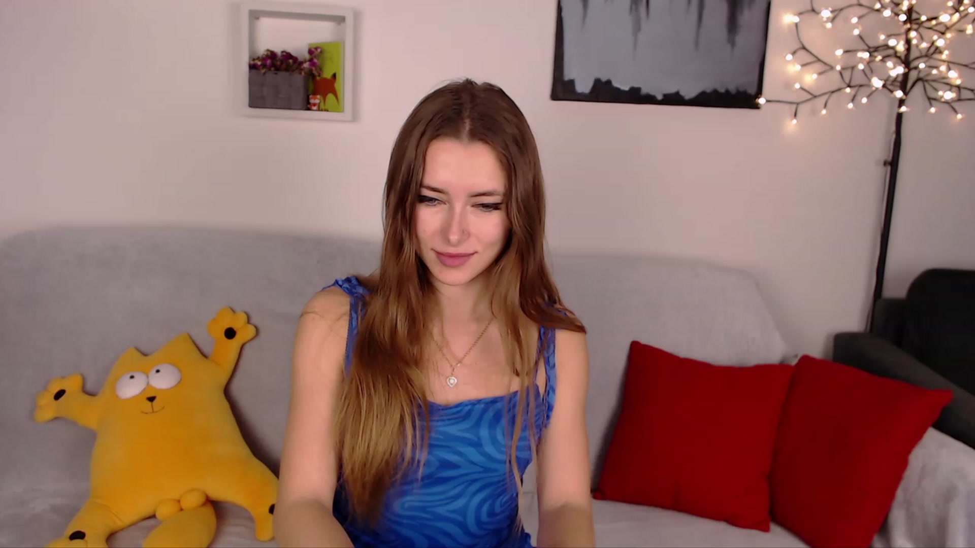 Gallery image thumbnail from SimonsWife's myfreecams stream on, 02/05/2023, 20:25 image 12 of 20