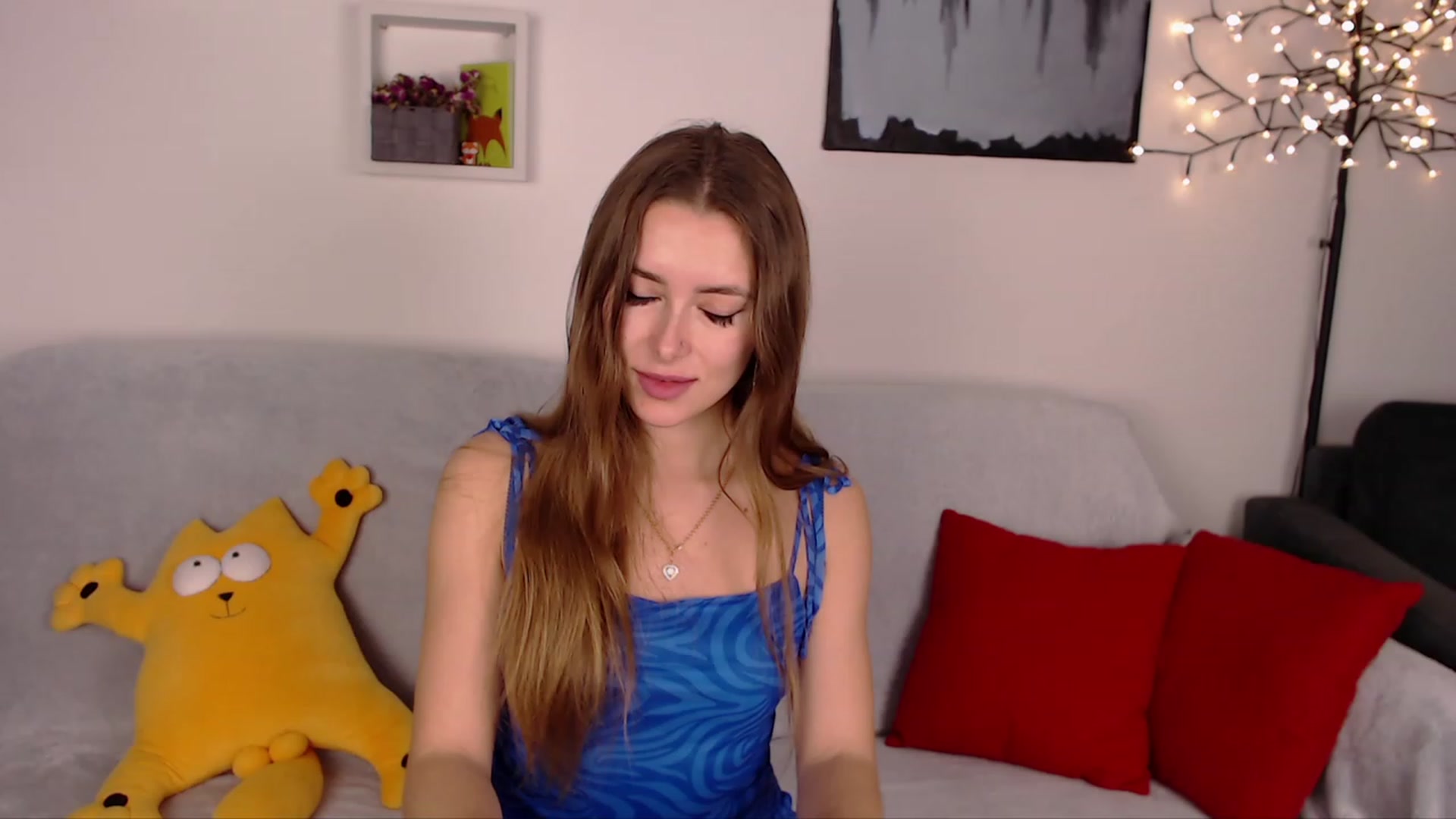 Gallery image thumbnail from SimonsWife's myfreecams stream on, 02/05/2023, 20:25 image 15 of 20