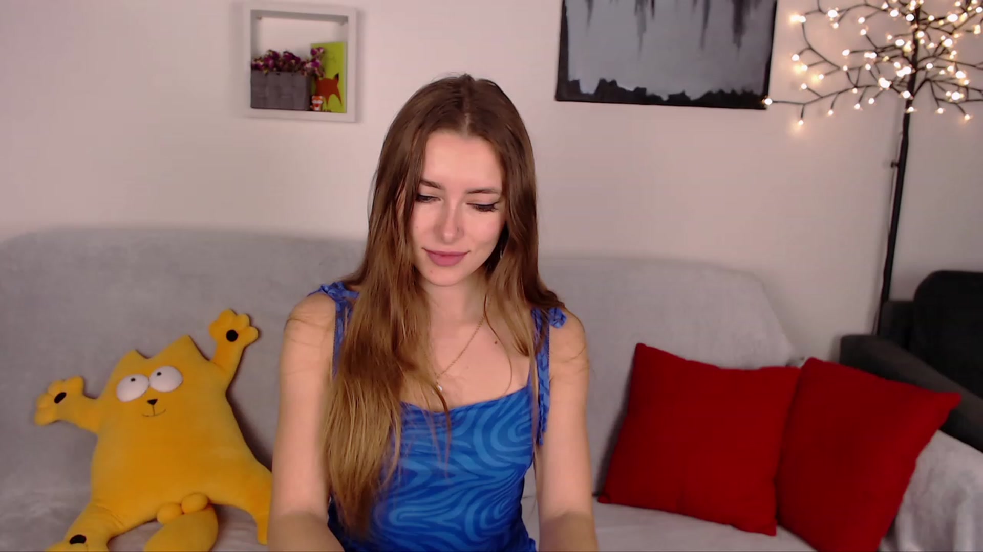 Gallery image thumbnail from SimonsWife's myfreecams stream on, 02/05/2023, 20:25 image 9 of 20