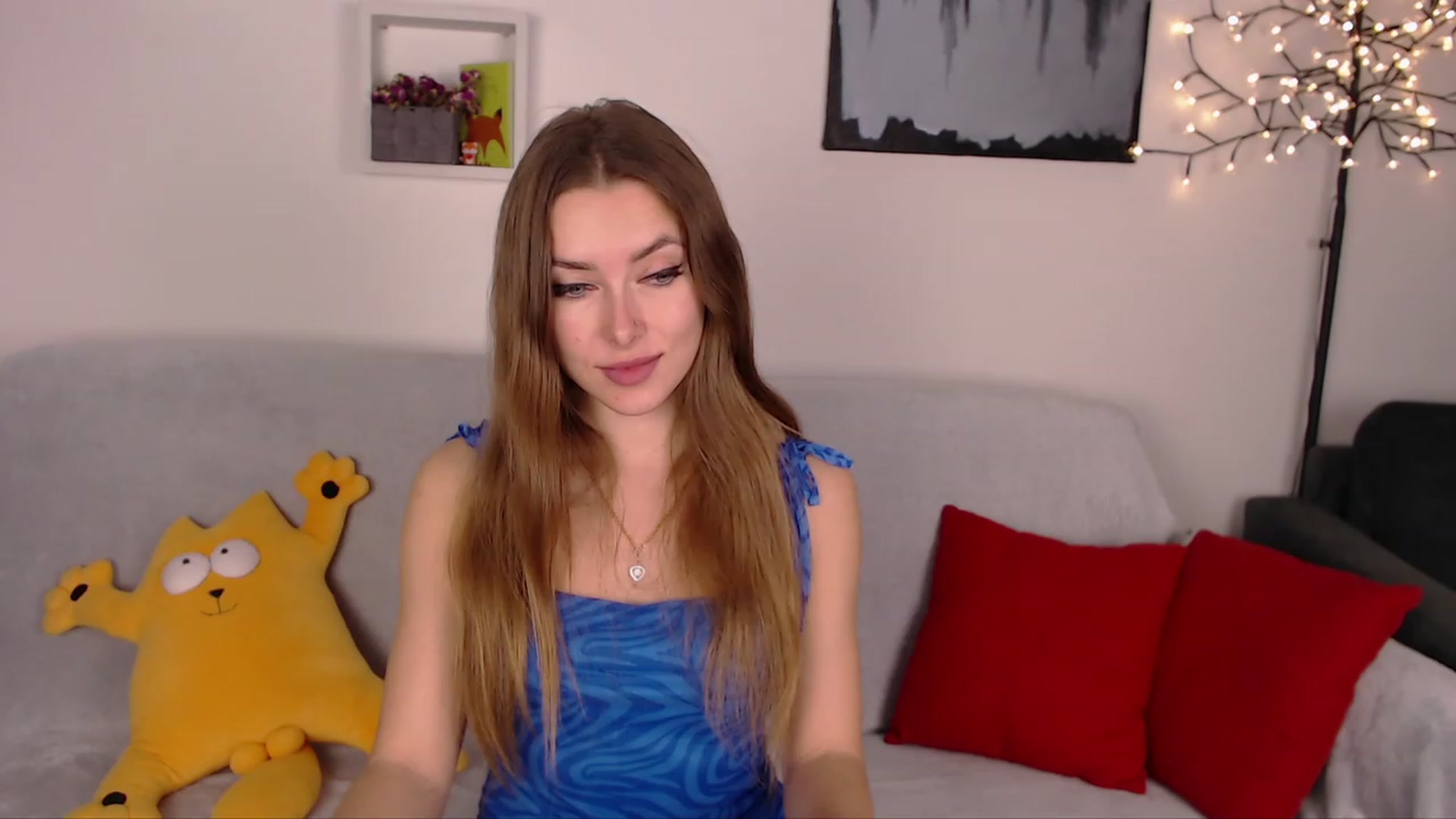 Gallery image thumbnail from SimonsWife's myfreecams stream on, 02/05/2023, 20:25 image 2 of 20