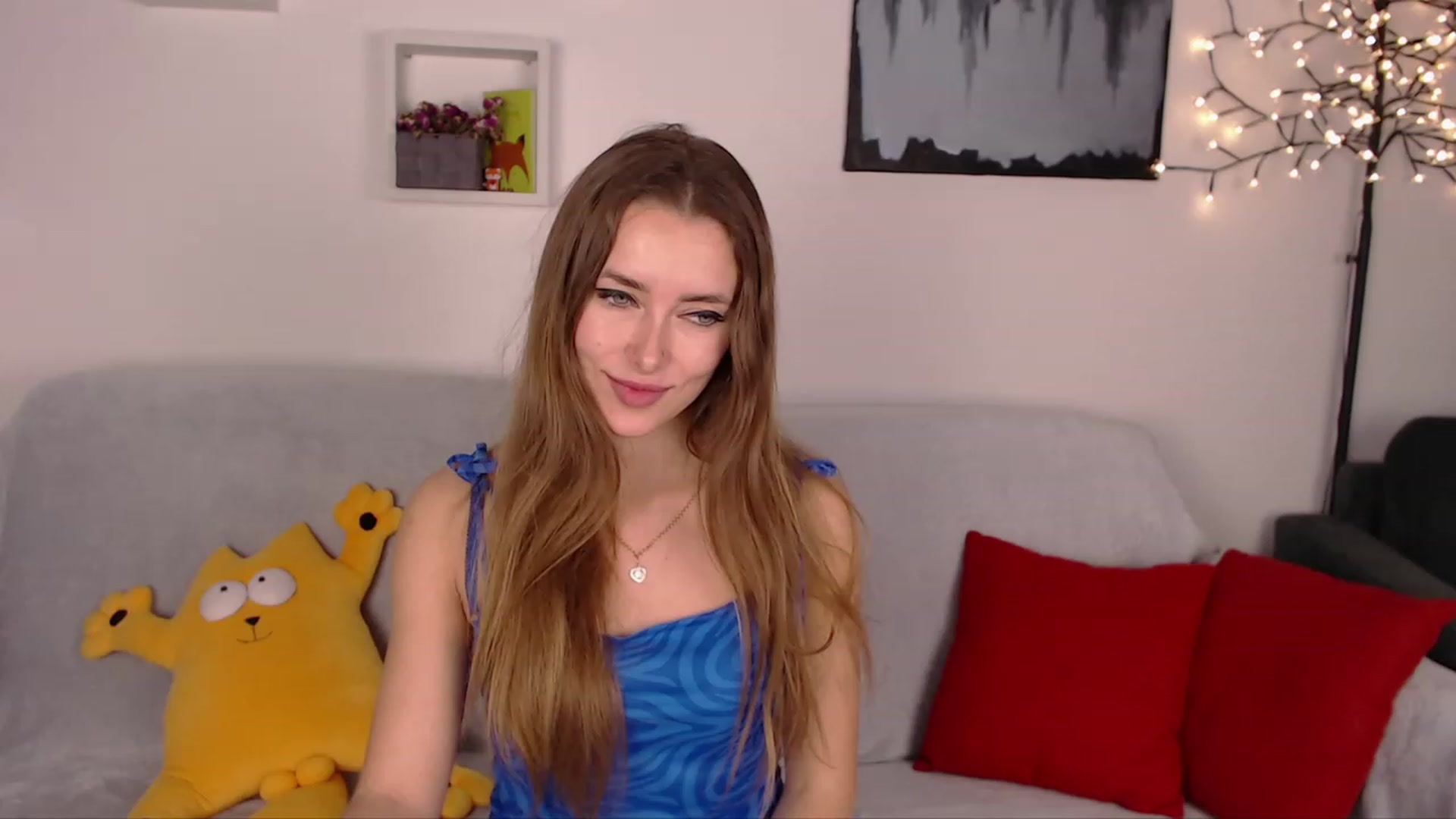 Gallery image thumbnail from SimonsWife's myfreecams stream on, 02/05/2023, 20:25 image 18 of 20