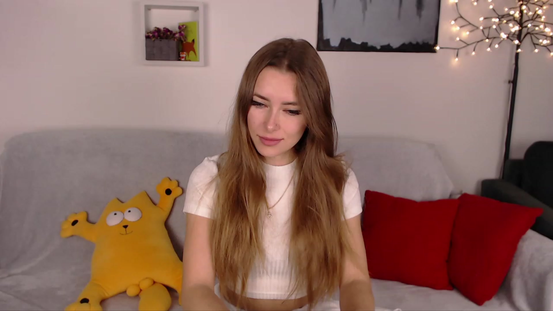Gallery image thumbnail from SimonsWife's myfreecams stream on, 02/06/2023, 17:06 image 14 of 20
