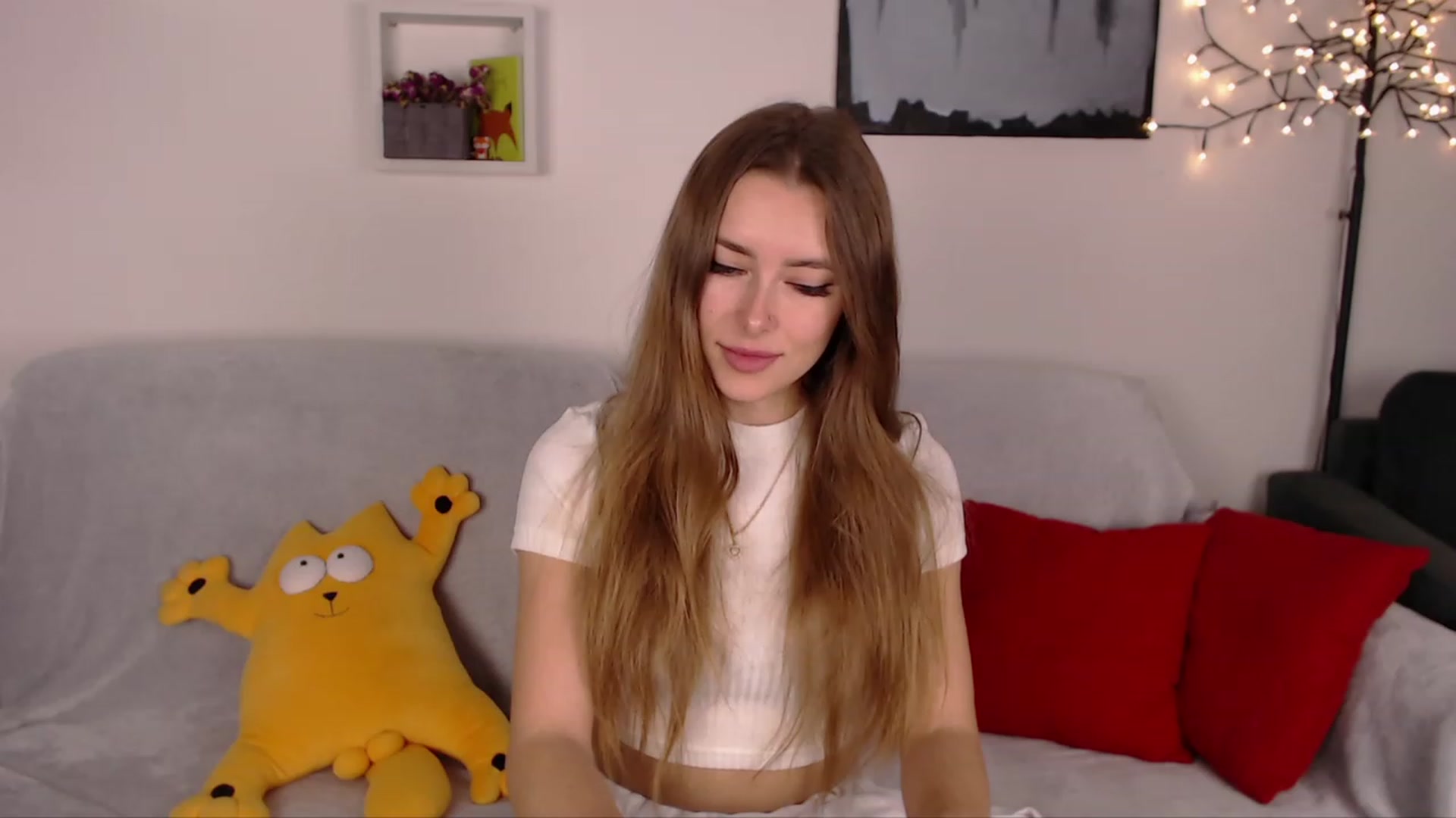 Gallery image thumbnail from SimonsWife's myfreecams stream on, 02/06/2023, 17:06 image 15 of 20