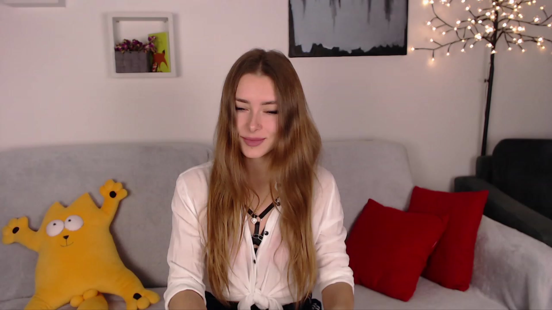 Gallery image thumbnail from SimonsWife's myfreecams stream on, 02/13/2023, 18:50 image 2 of 20
