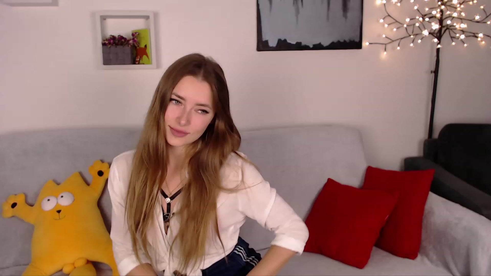 Gallery image thumbnail from SimonsWife's myfreecams stream on, 02/13/2023, 18:50 image 5 of 20