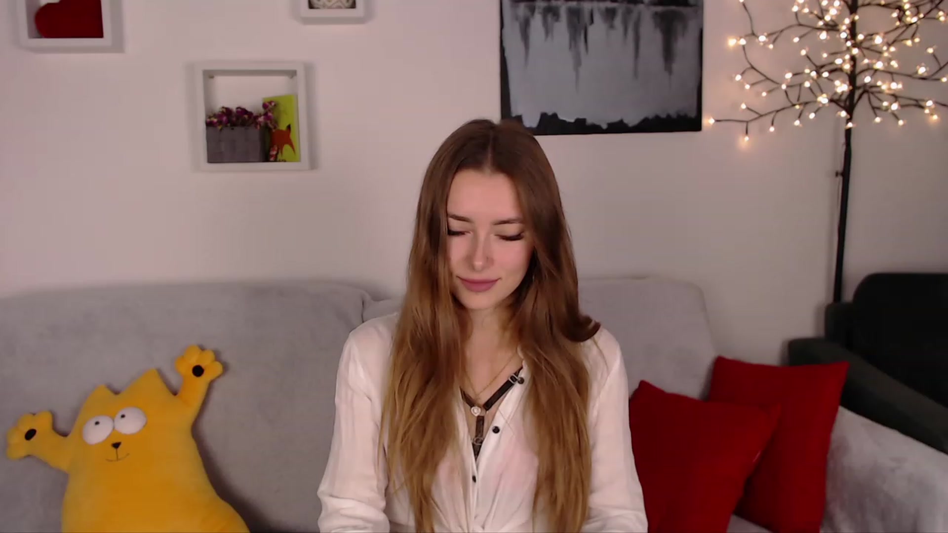Gallery image thumbnail from SimonsWife's myfreecams stream on, 02/13/2023, 18:50 image 10 of 20