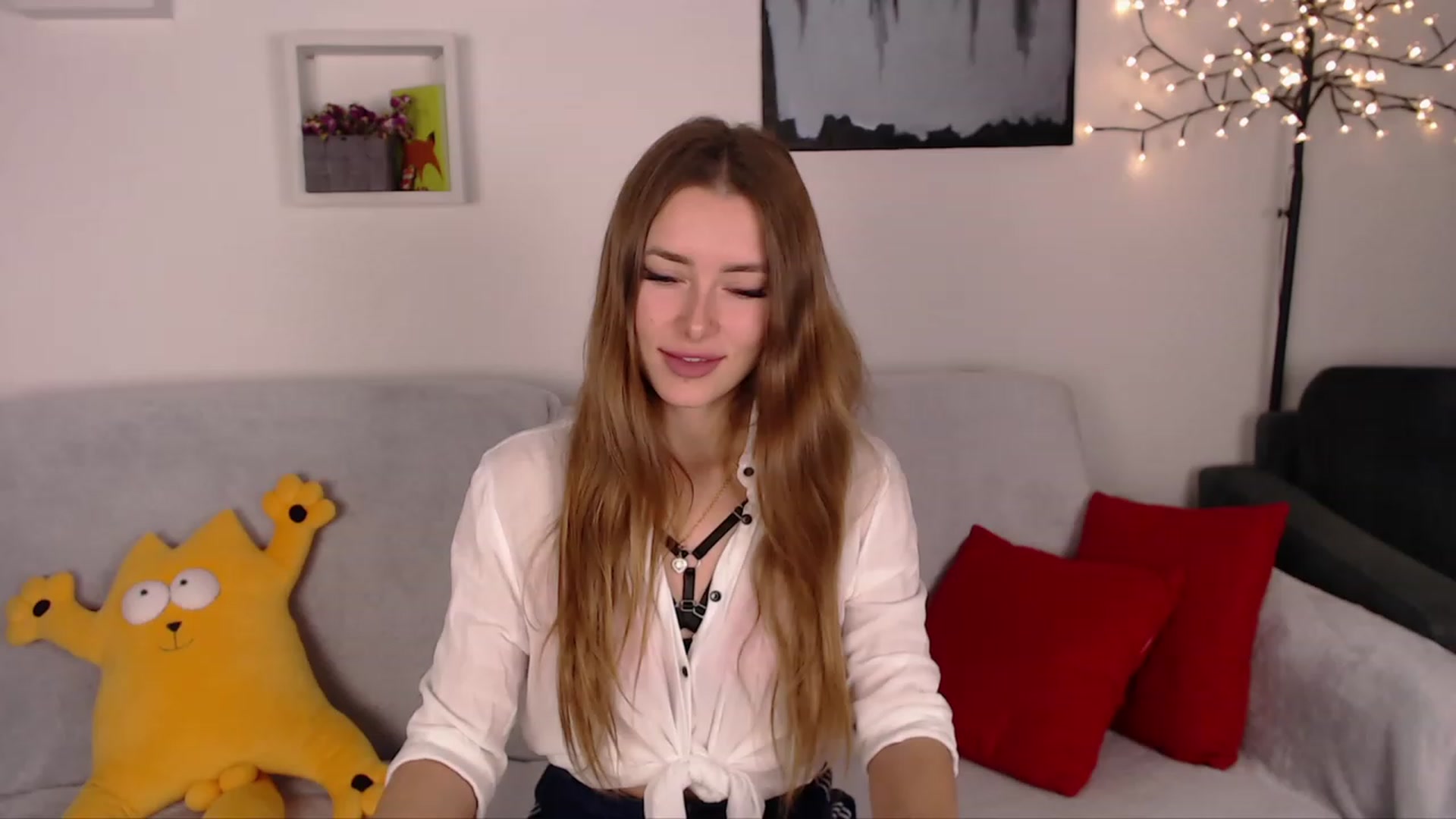 Gallery image thumbnail from SimonsWife's myfreecams stream on, 02/13/2023, 18:50 image 3 of 20