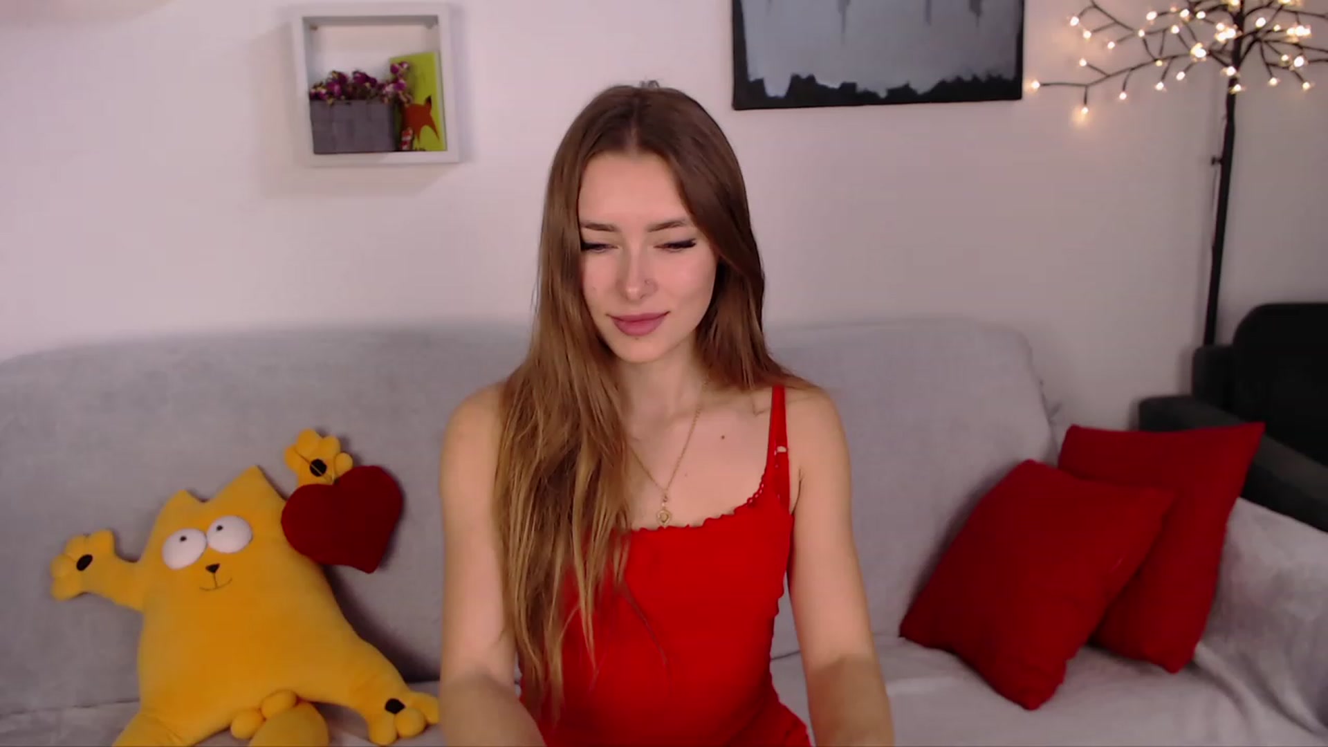 Gallery image thumbnail from SimonsWife's myfreecams stream on, 02/14/2023, 11:31 image 19 of 20