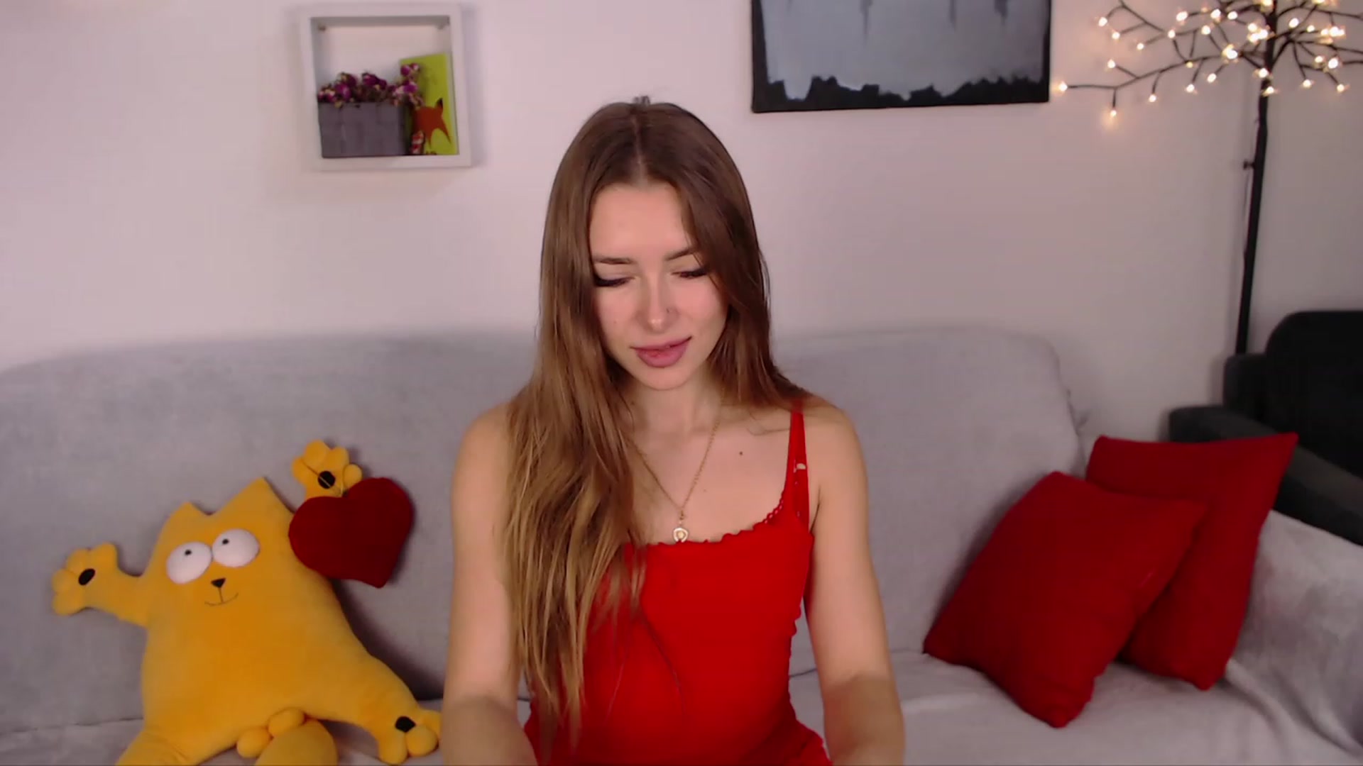 Gallery image thumbnail from SimonsWife's myfreecams stream on, 02/14/2023, 11:31 image 20 of 20