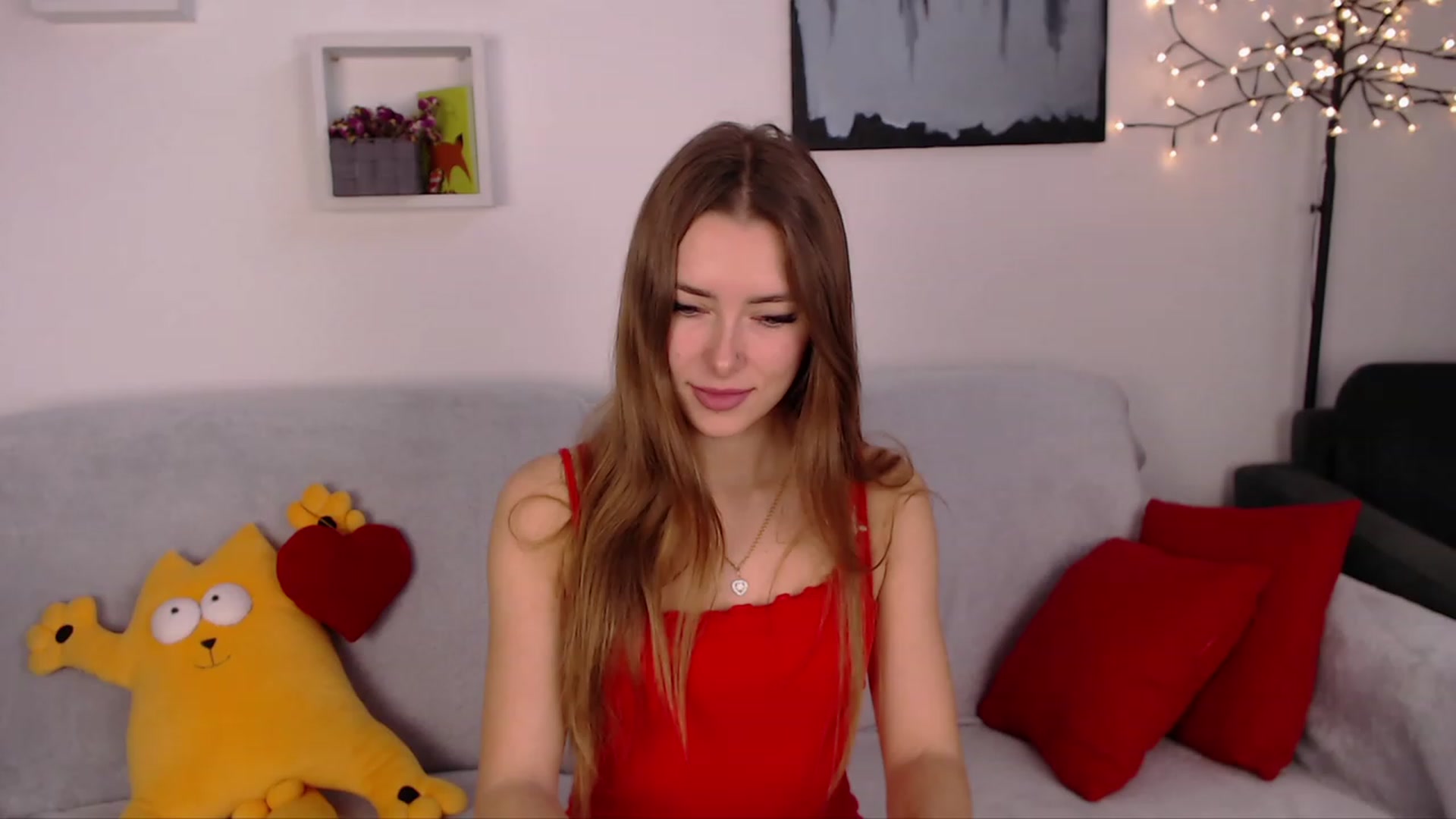 Gallery image thumbnail from SimonsWife's myfreecams stream on, 02/14/2023, 11:31 image 5 of 20