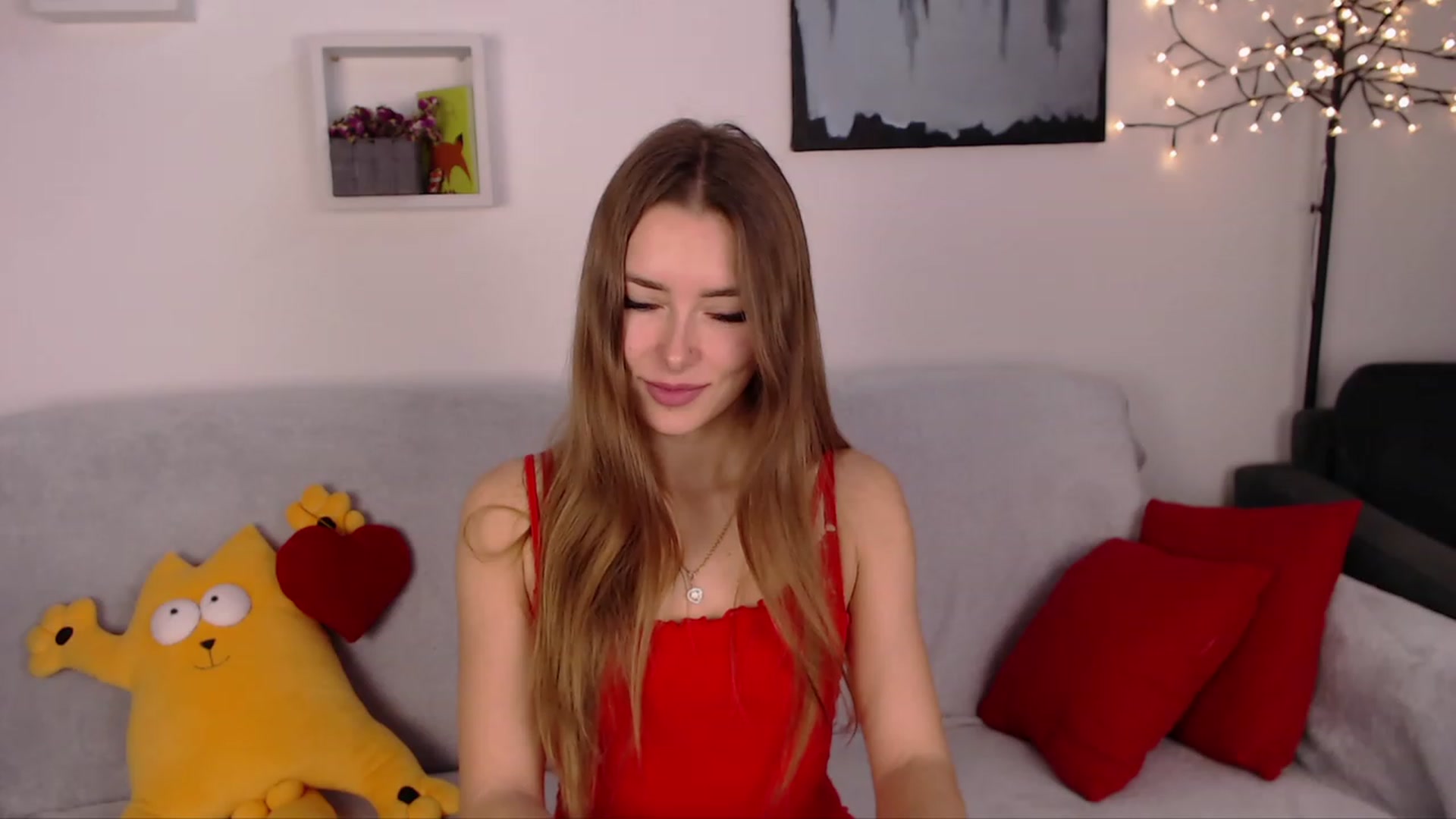 Gallery image thumbnail from SimonsWife's myfreecams stream on, 02/14/2023, 11:31 image 8 of 20