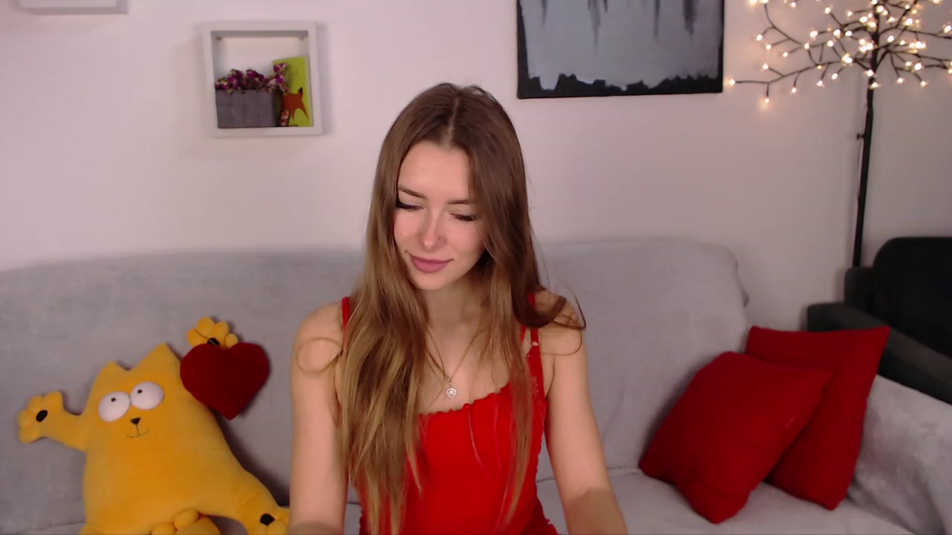 Gallery image thumbnail from SimonsWife's myfreecams stream on, 02/14/2023, 11:31 image 9 of 20