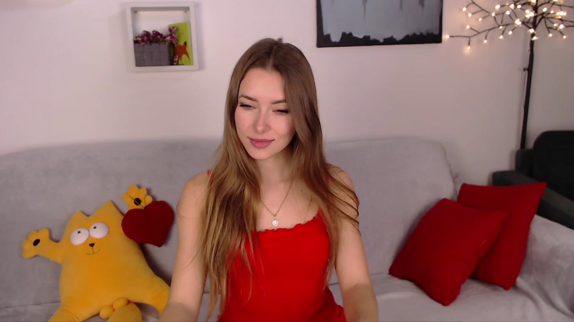 Gallery image thumbnail from SimonsWife's myfreecams stream on, 02/14/2023, 12:11 image 8 of 20