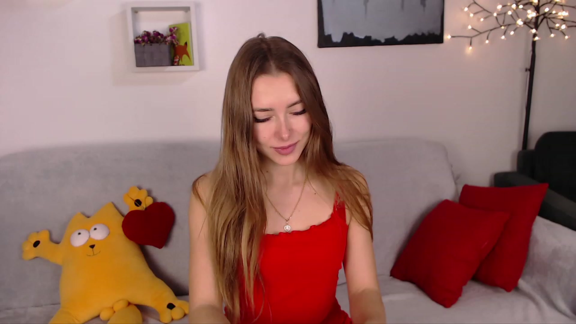 Gallery image thumbnail from SimonsWife's myfreecams stream on, 02/14/2023, 12:11 image 5 of 20