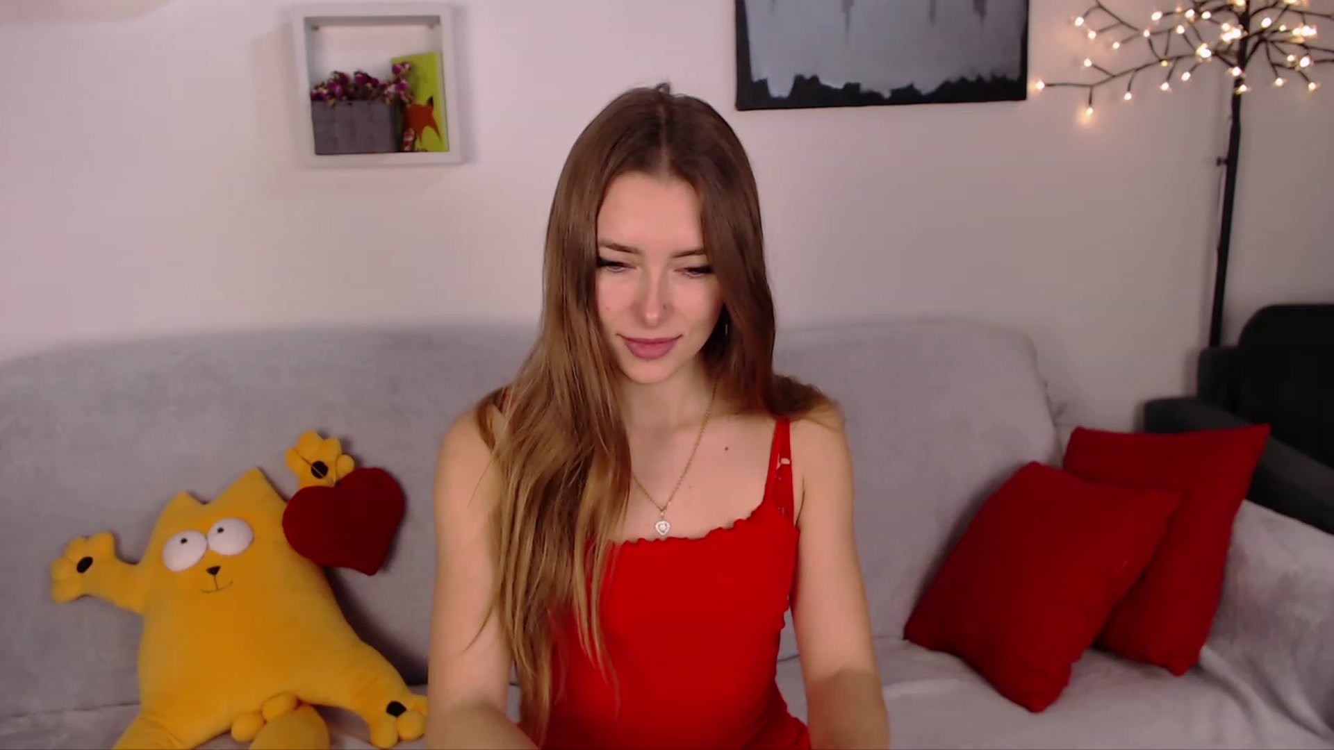 Gallery image thumbnail from SimonsWife's myfreecams stream on, 02/14/2023, 12:11 image 2 of 20