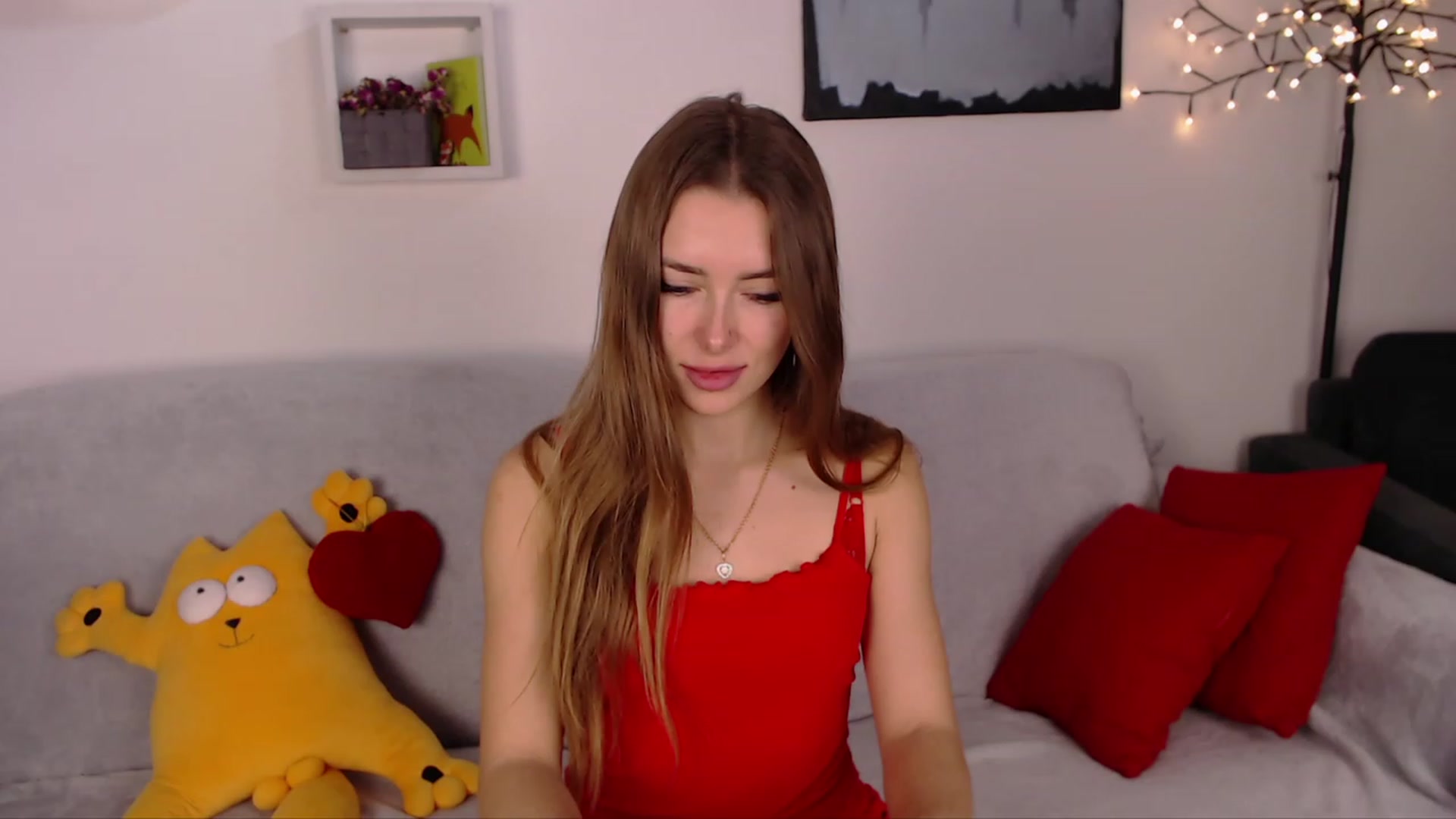 Gallery image thumbnail from SimonsWife's myfreecams stream on, 02/14/2023, 12:11 image 3 of 20