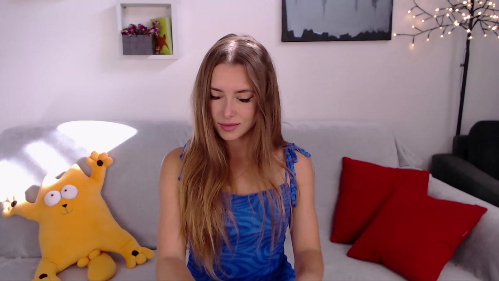 Gallery image thumbnail from SimonsWife's myfreecams stream on, 03/06/2023, 12:22 image 5 of 20