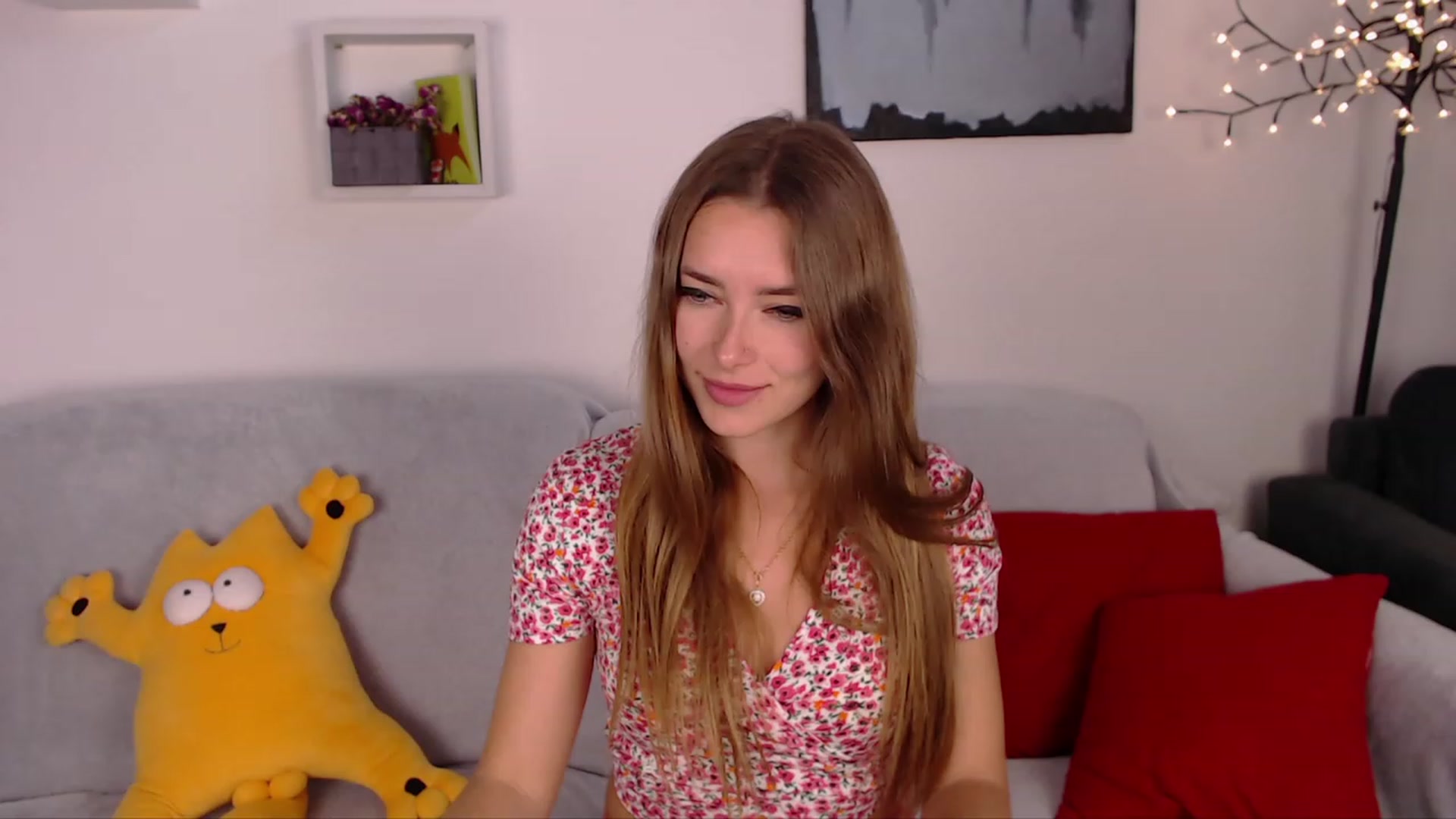 Gallery image thumbnail from SimonsWife's myfreecams stream on, 03/08/2023, 12:49 image 17 of 20