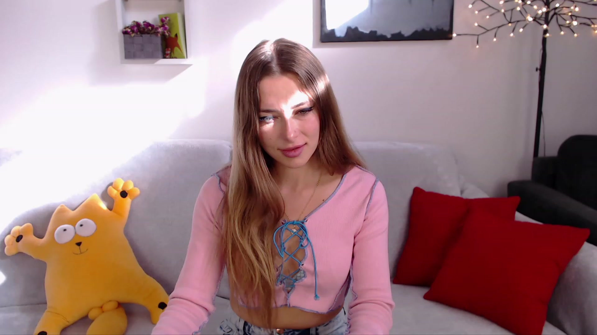 Gallery image thumbnail from SimonsWife's myfreecams stream on, 03/12/2023, 12:47 image 13 of 20