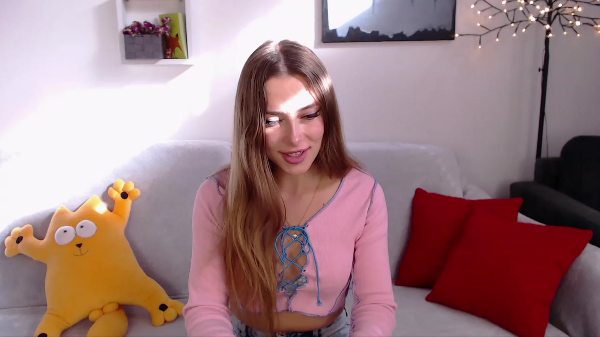 Gallery image thumbnail from SimonsWife's myfreecams stream on, 03/12/2023, 12:47 image 14 of 20