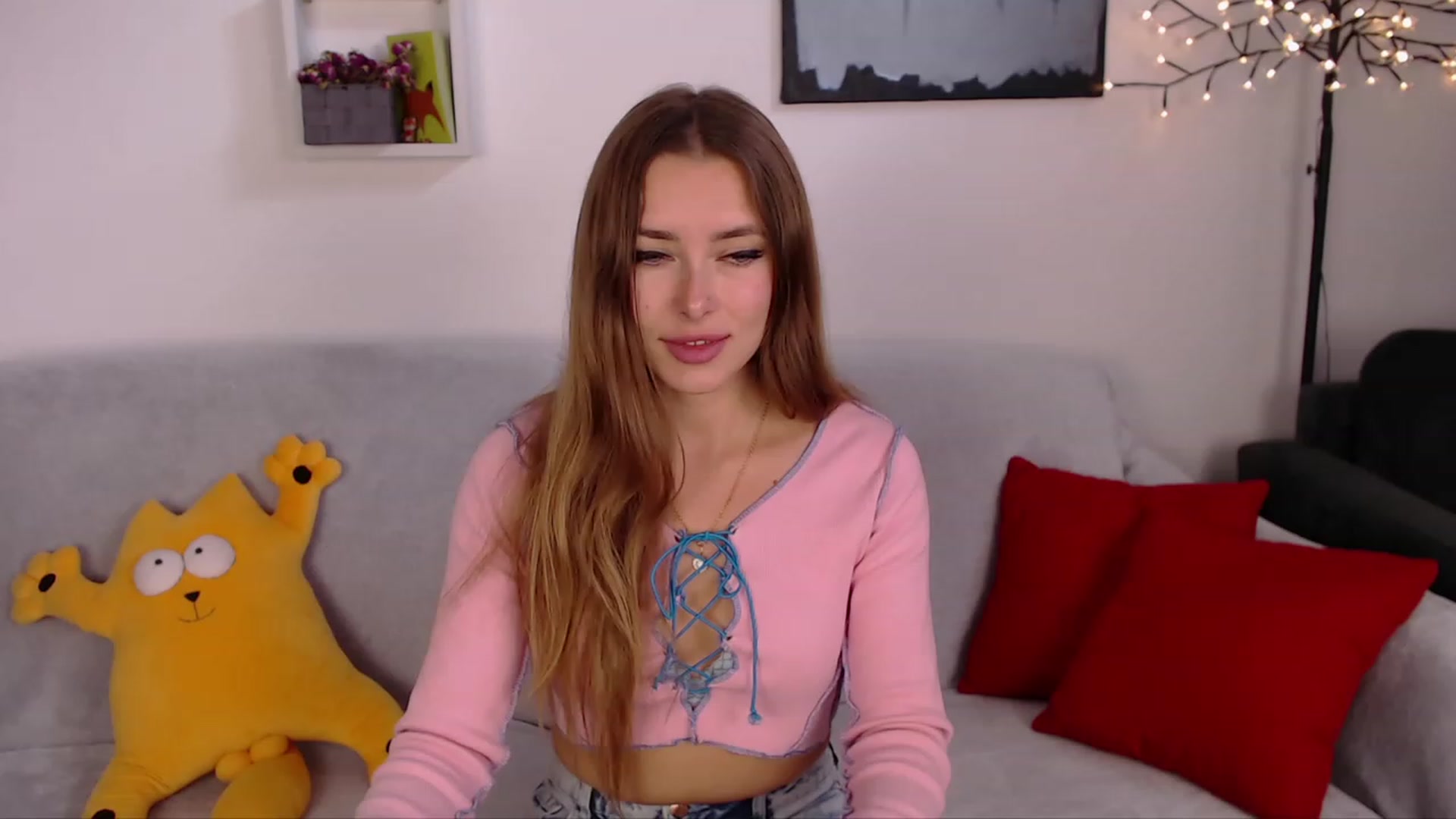 Gallery image thumbnail from SimonsWife's myfreecams stream on, 03/12/2023, 12:47 image 4 of 20