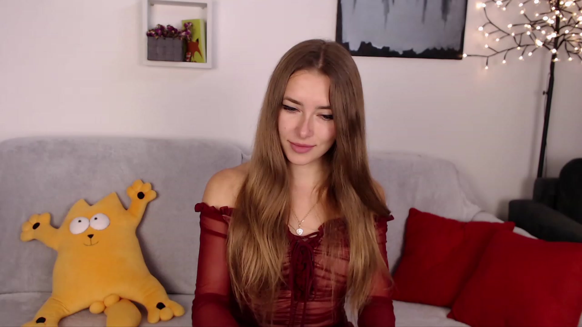 Gallery image thumbnail from SimonsWife's myfreecams stream on, 03/13/2023, 14:00 image 15 of 20