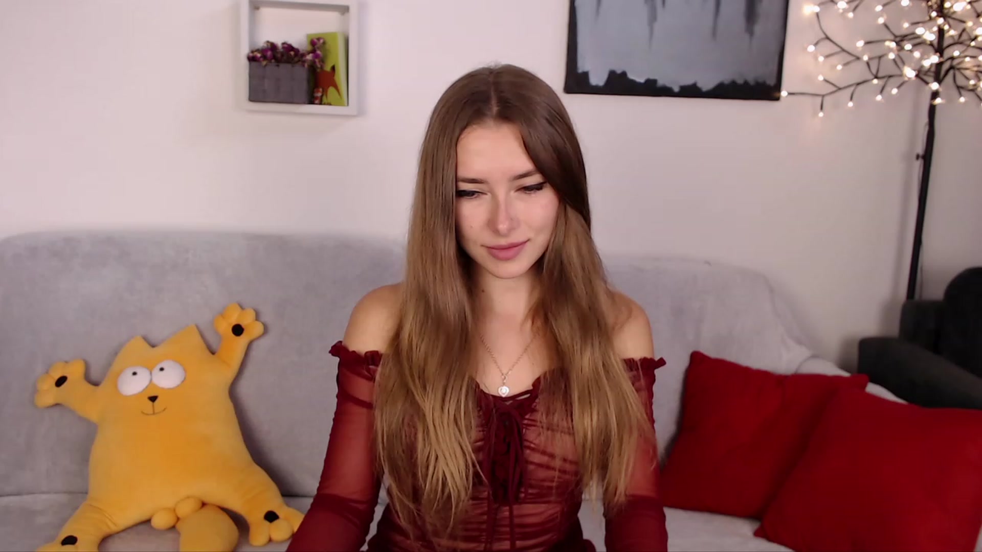 Gallery image thumbnail from SimonsWife's myfreecams stream on, 03/13/2023, 14:00 image 11 of 20