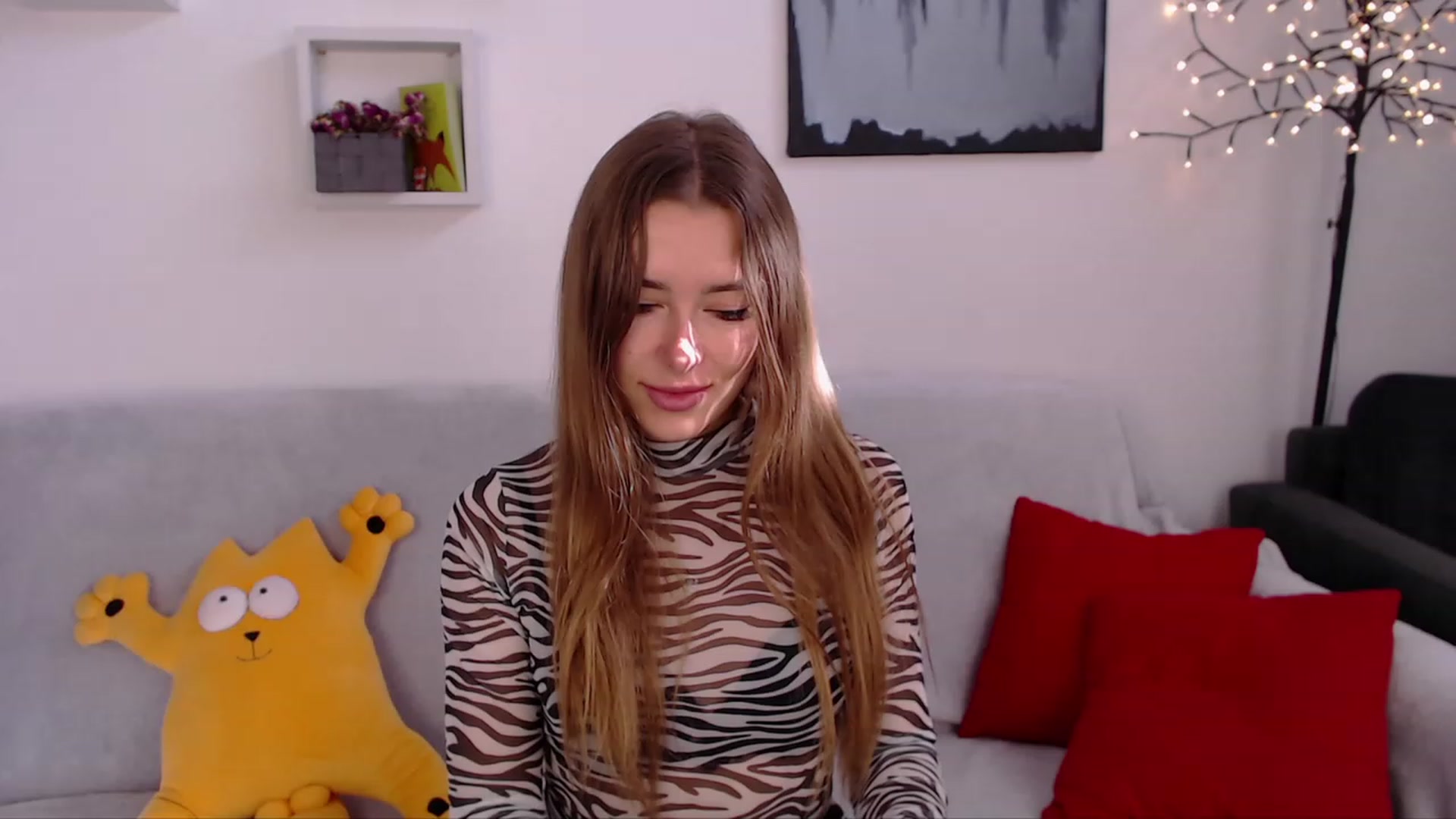 Gallery image thumbnail from SimonsWife's myfreecams stream on, 03/15/2023, 11:24 image 12 of 20