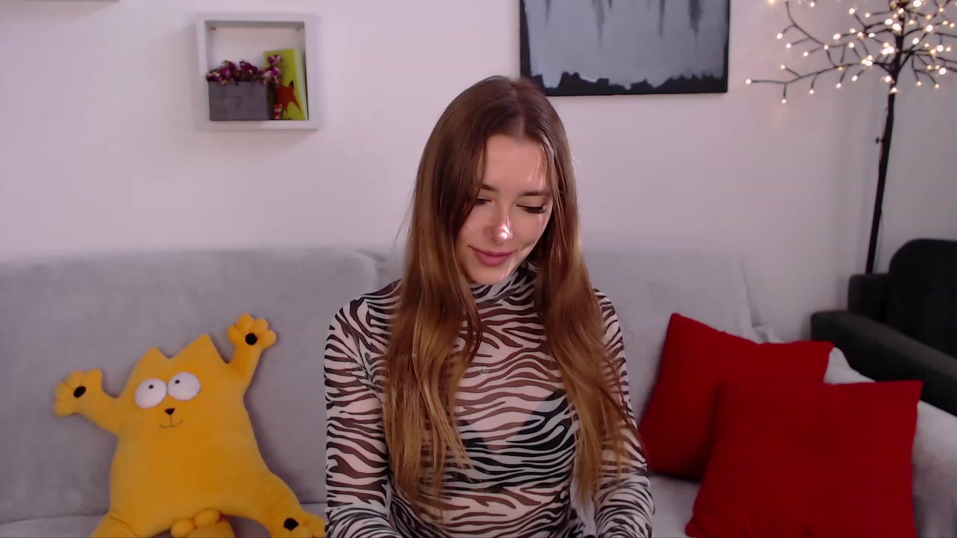 Gallery image thumbnail from SimonsWife's myfreecams stream on, 03/15/2023, 11:24 image 6 of 20