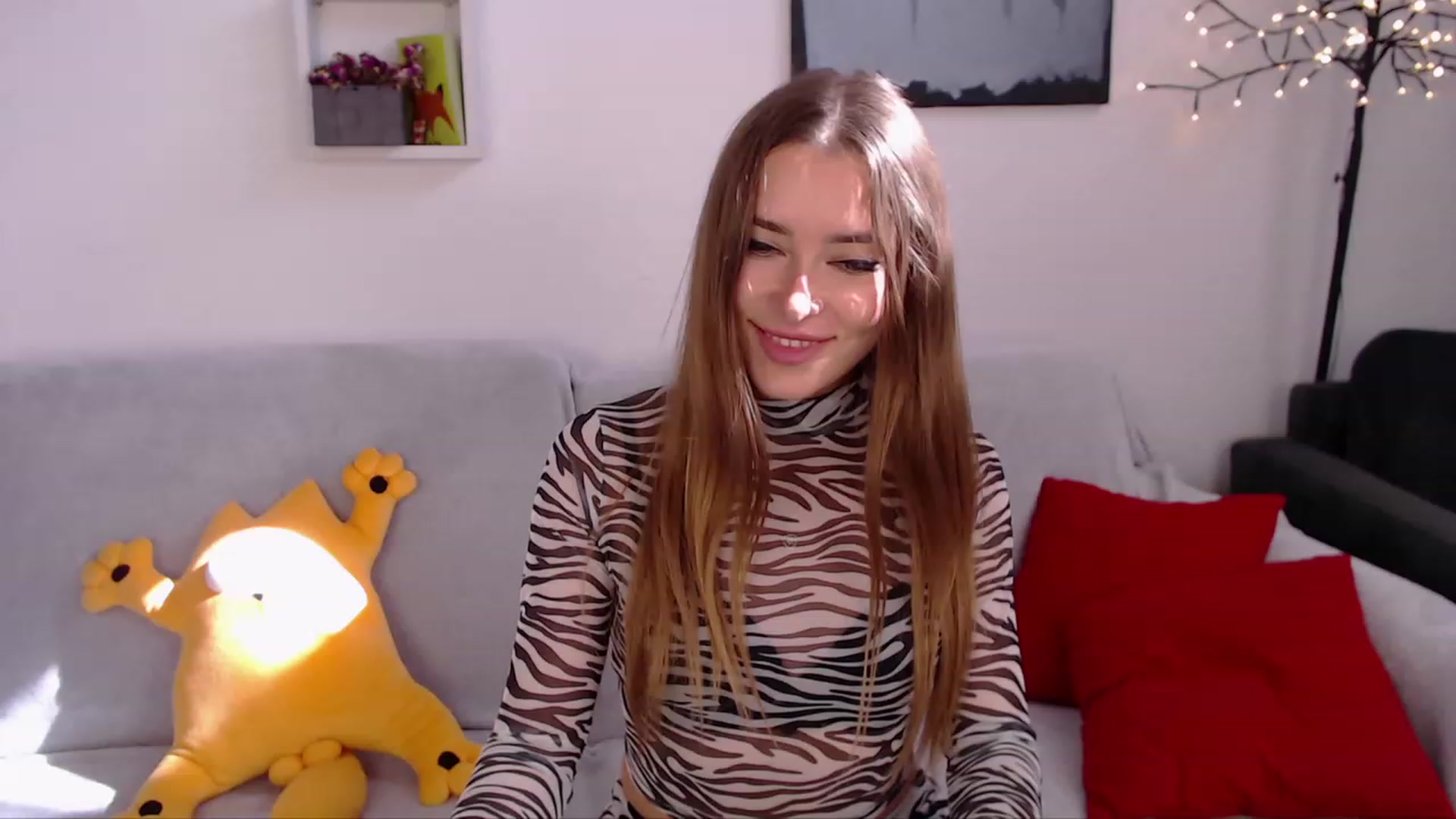 Gallery image thumbnail from SimonsWife's myfreecams stream on, 03/15/2023, 11:24 image 20 of 20