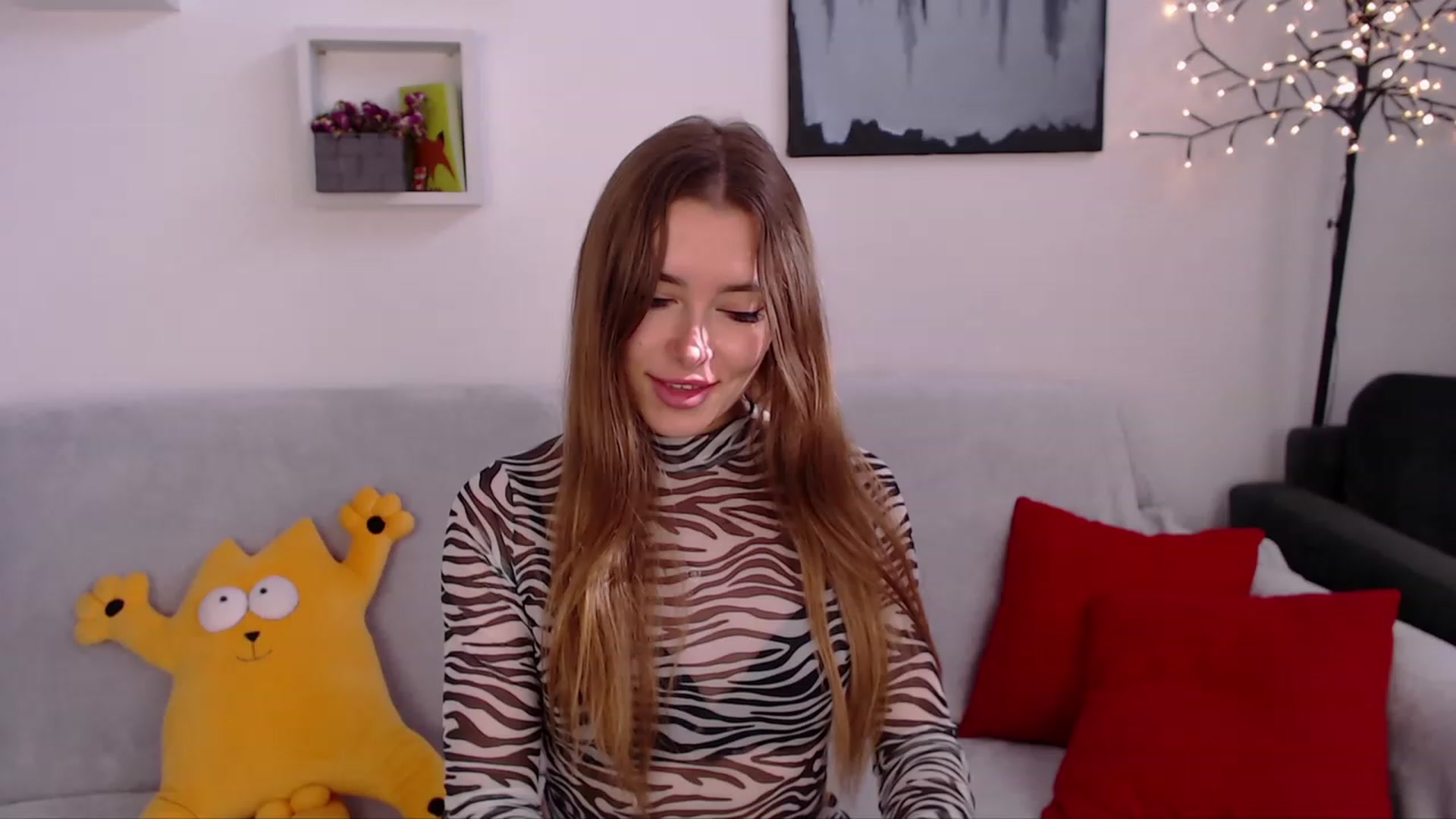 Gallery image thumbnail from SimonsWife's myfreecams stream on, 03/15/2023, 11:24 image 11 of 20