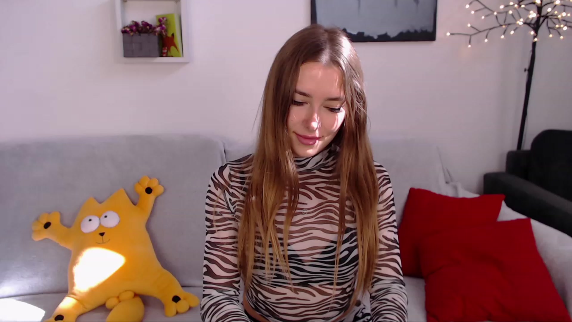 Gallery image thumbnail from SimonsWife's myfreecams stream on, 03/15/2023, 11:24 image 16 of 20