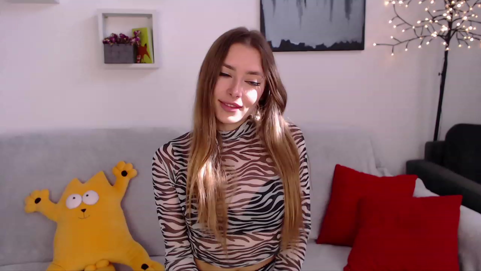 Gallery image thumbnail from SimonsWife's myfreecams stream on, 03/15/2023, 11:24 image 9 of 20