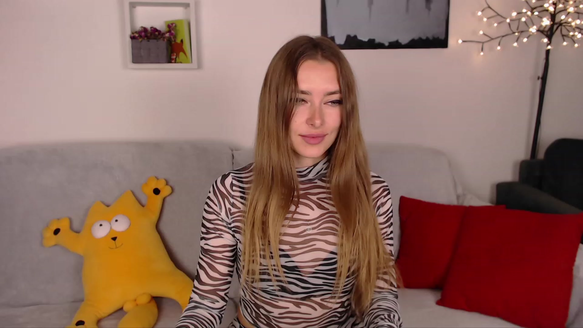 Gallery image thumbnail from SimonsWife's myfreecams stream on, 03/15/2023, 16:54 image 1 of 20
