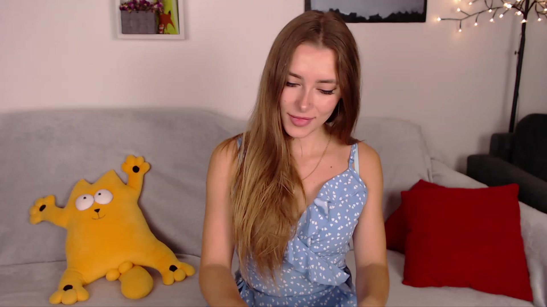 Gallery image thumbnail from SimonsWife's myfreecams stream on, 03/19/2023, 16:47 image 15 of 20