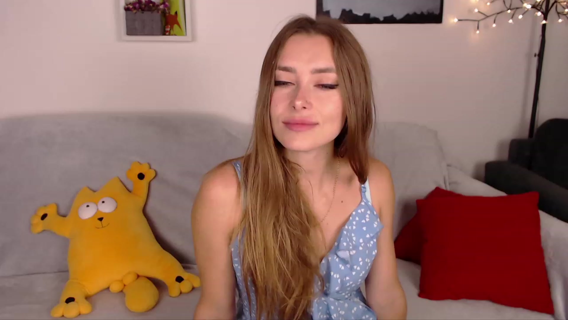 Gallery image thumbnail from SimonsWife's myfreecams stream on, 03/19/2023, 16:47 image 16 of 20