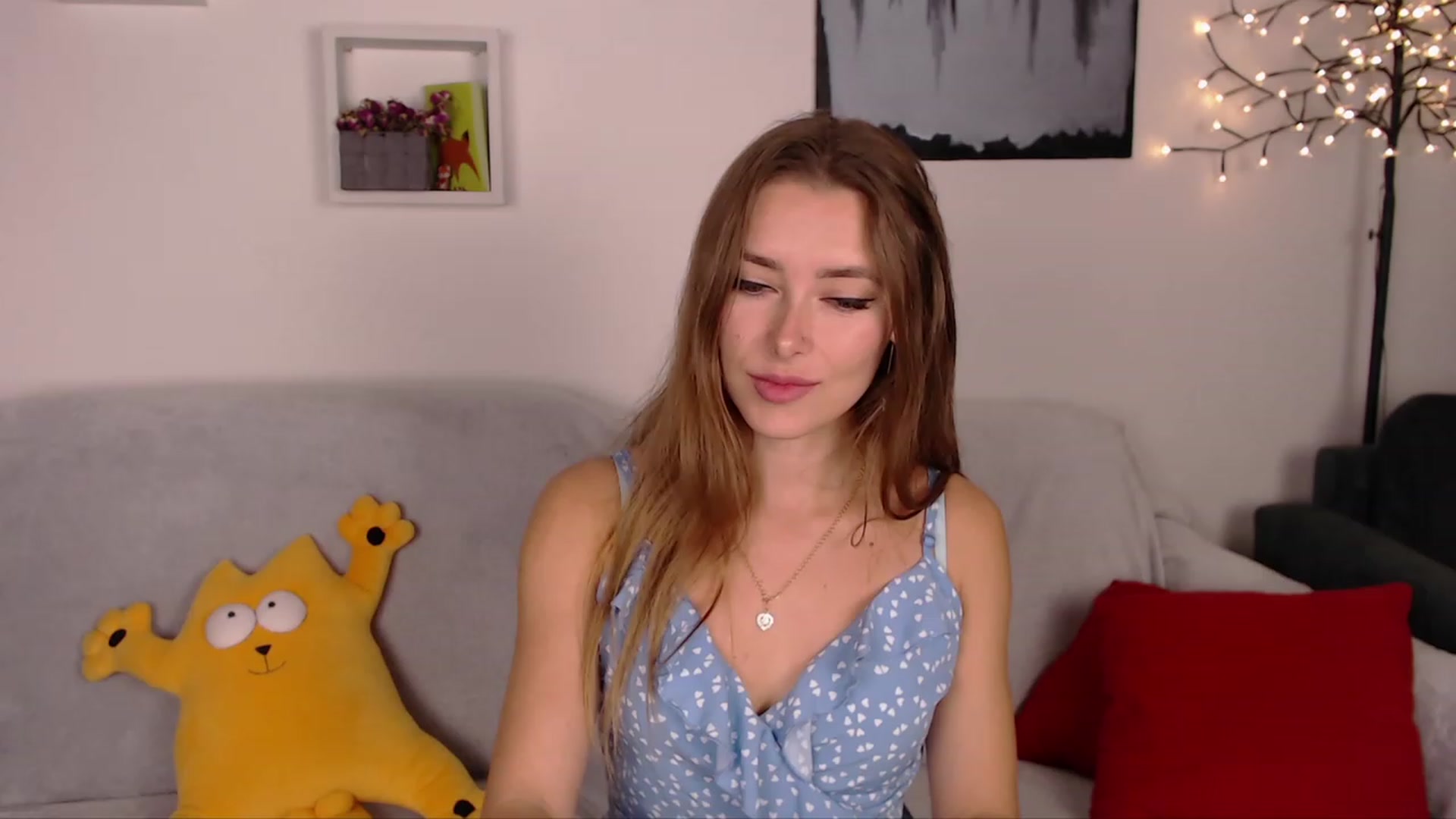 Gallery image thumbnail from SimonsWife's myfreecams stream on, 03/19/2023, 16:47 image 1 of 20
