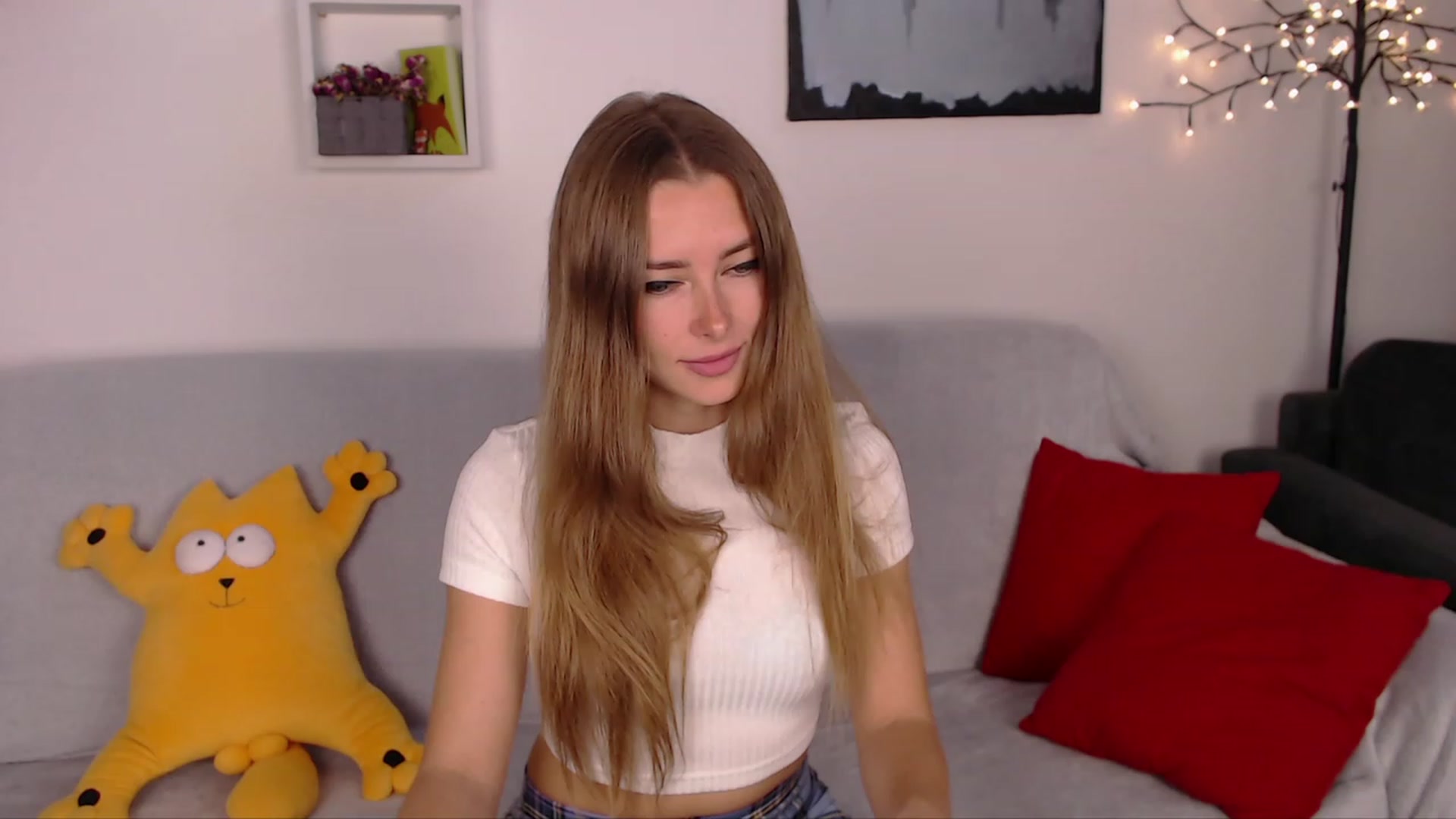 Gallery image thumbnail from SimonsWife's myfreecams stream on, 03/29/2023, 13:50 image 3 of 20