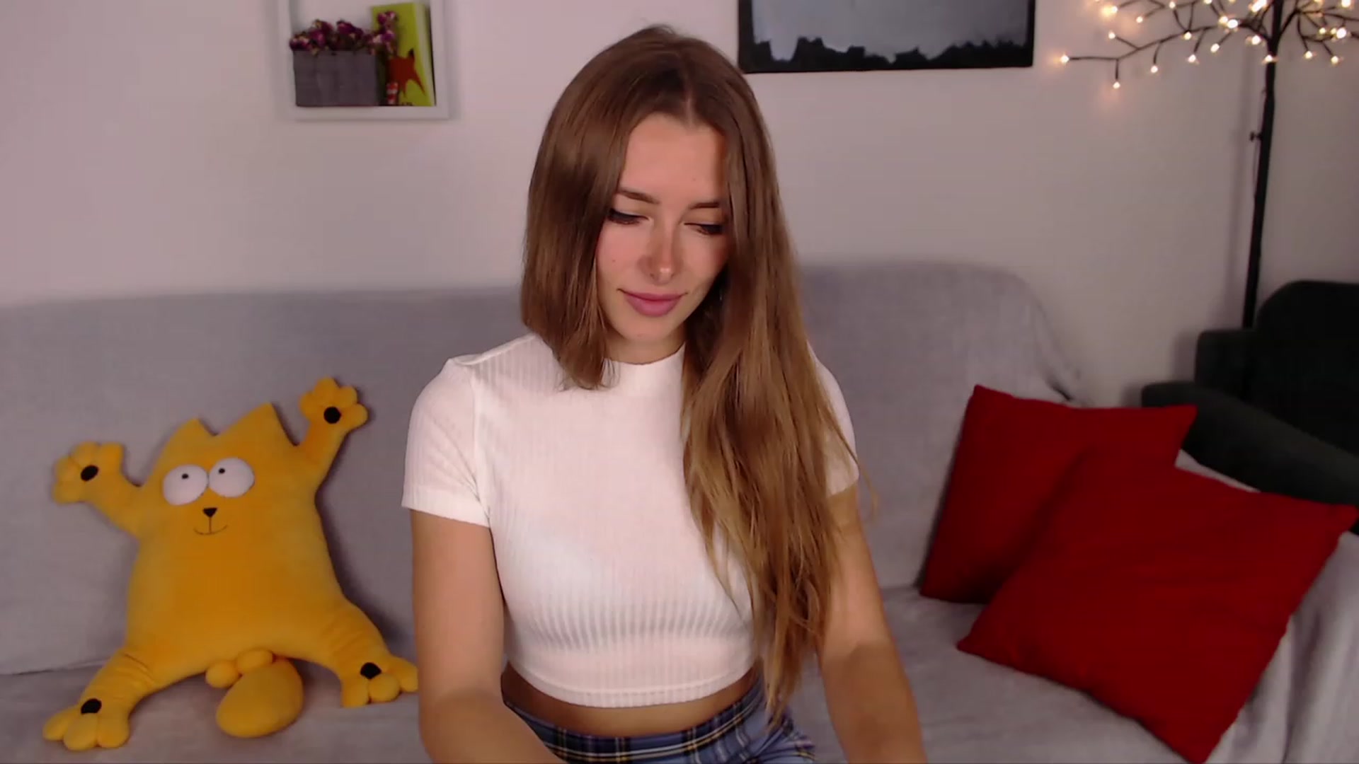 Gallery image thumbnail from SimonsWife's myfreecams stream on, 03/29/2023, 13:50 image 14 of 20